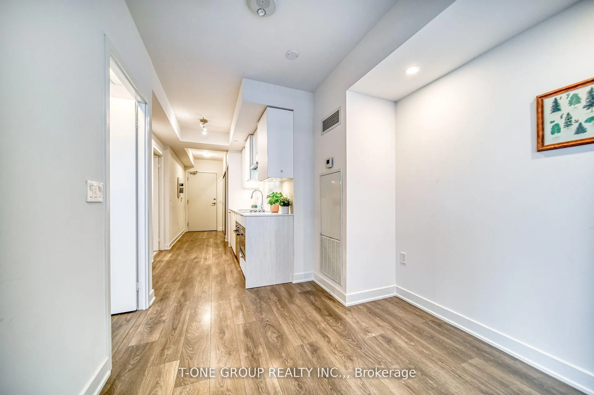 Photo 6 of Unit 2808, 99 Broadway Avenue, Toronto, Mount Pleasant West — HOMEH