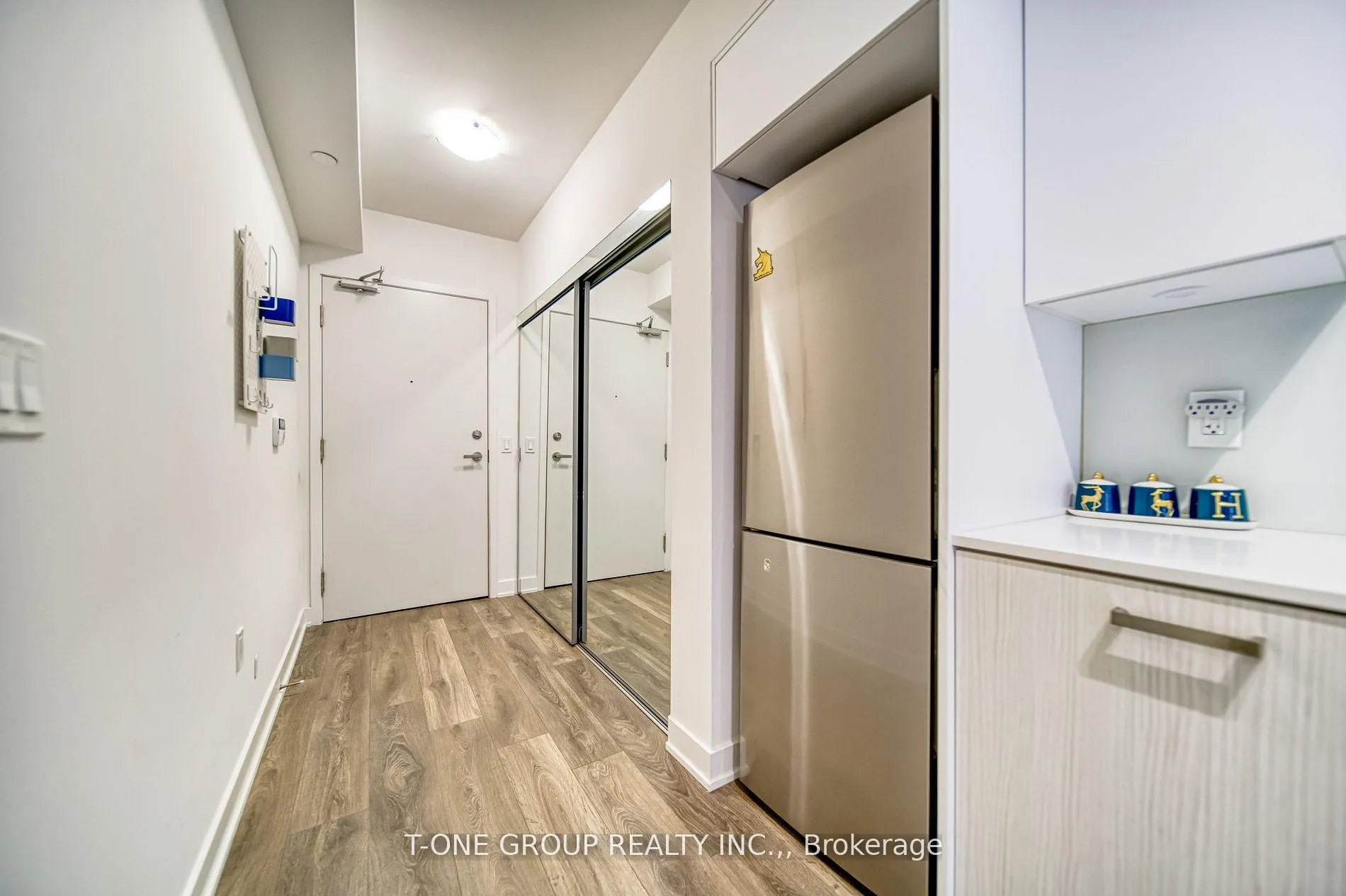 Photo 7 of Unit 2808, 99 Broadway Avenue, Toronto, Mount Pleasant West — HOMEH