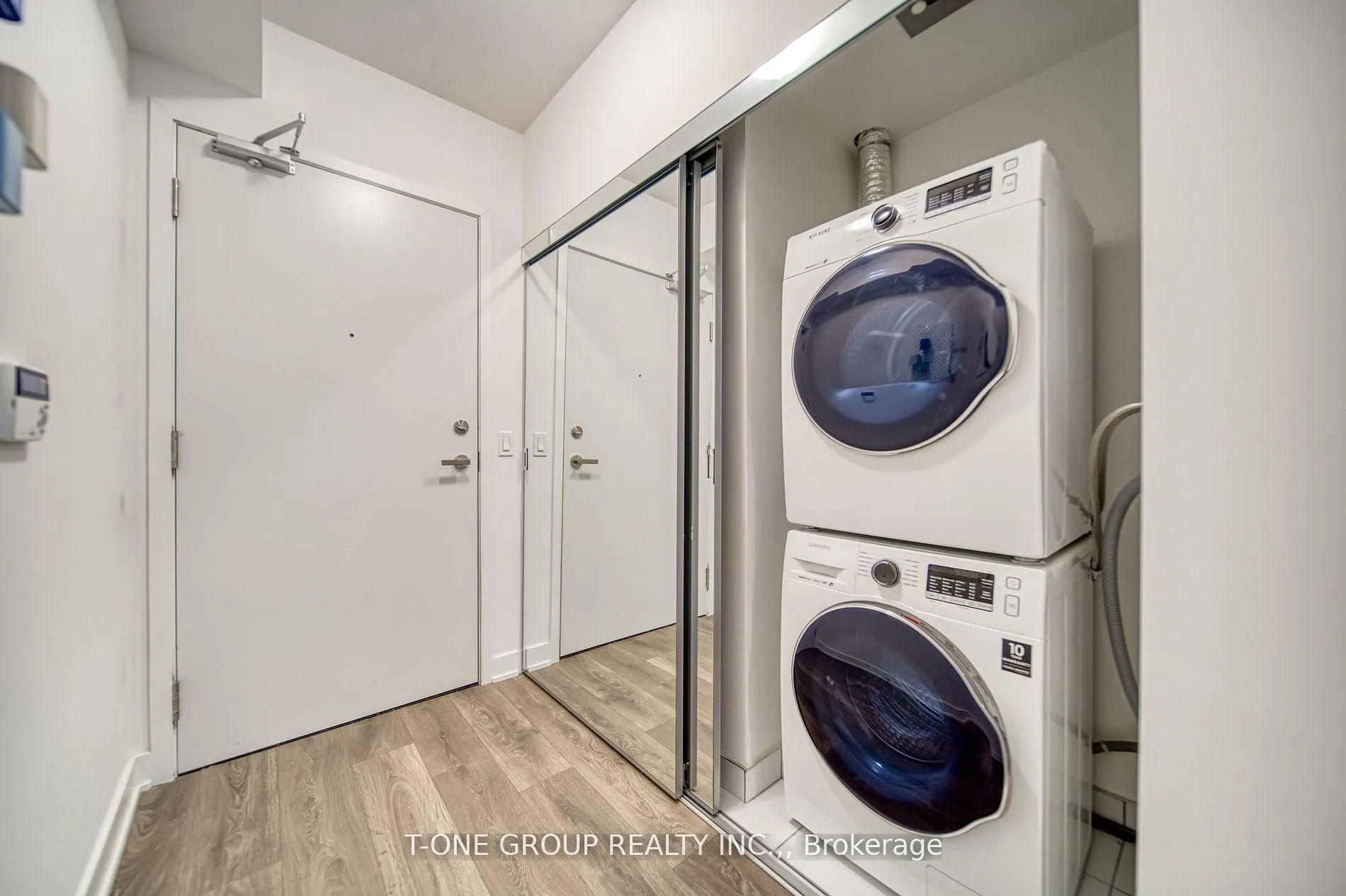 Photo 11 of Unit 2808, 99 Broadway Avenue, Toronto, Mount Pleasant West — HOMEH