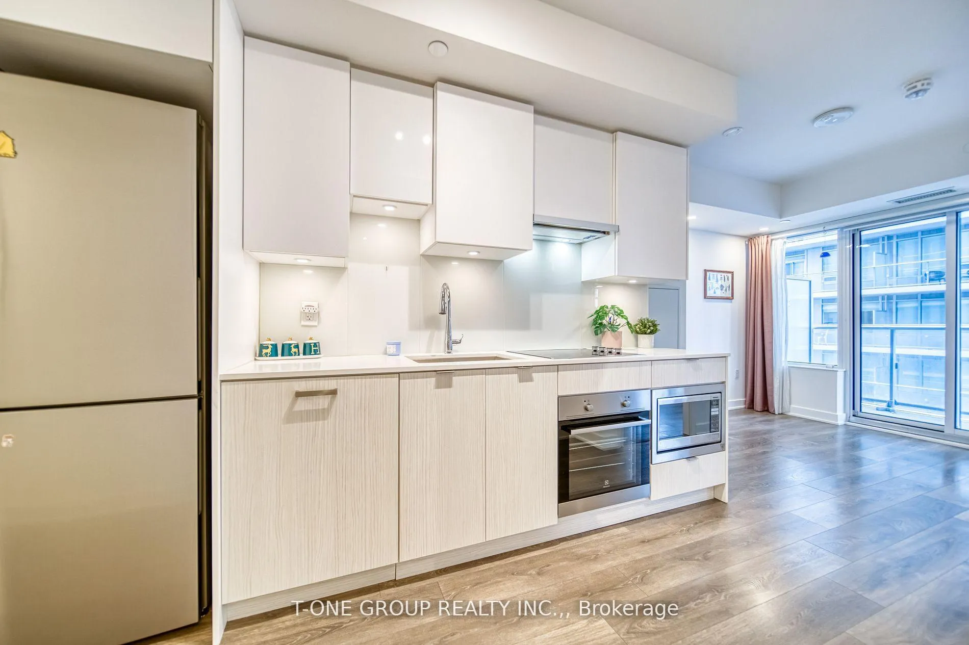 Photo 12 of Unit 2808, 99 Broadway Avenue, Toronto, Mount Pleasant West — HOMEH