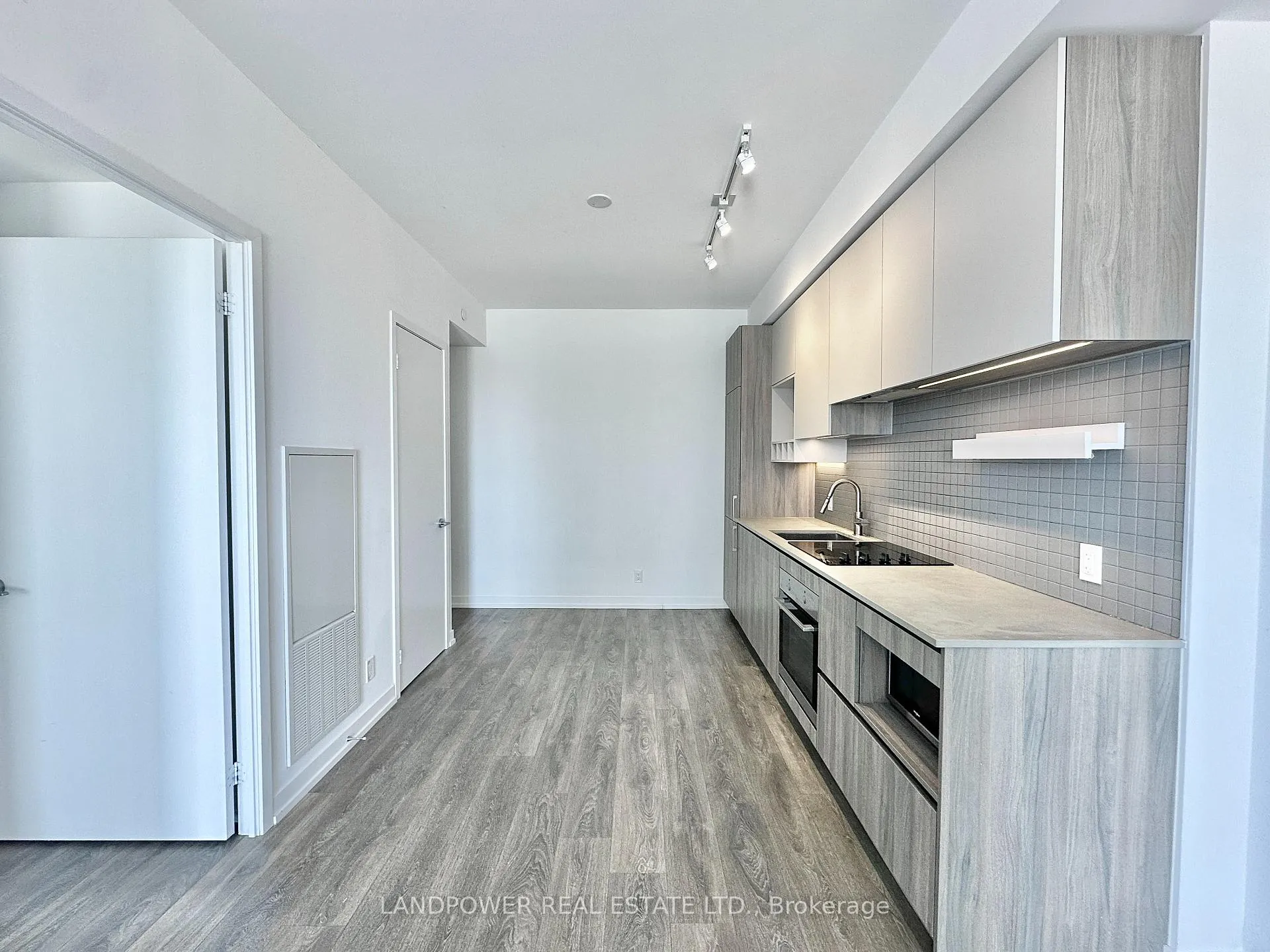 Photo 8 of Unit 1111, 950 Portage Parkway, Vaughan, Vaughan Corporate Centre — HOMEH