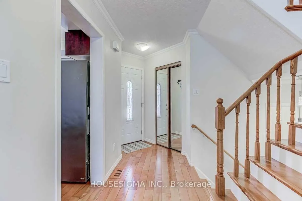 Photo 4 of 18 Fisher Crescent, Ajax, Central West — HOMEH