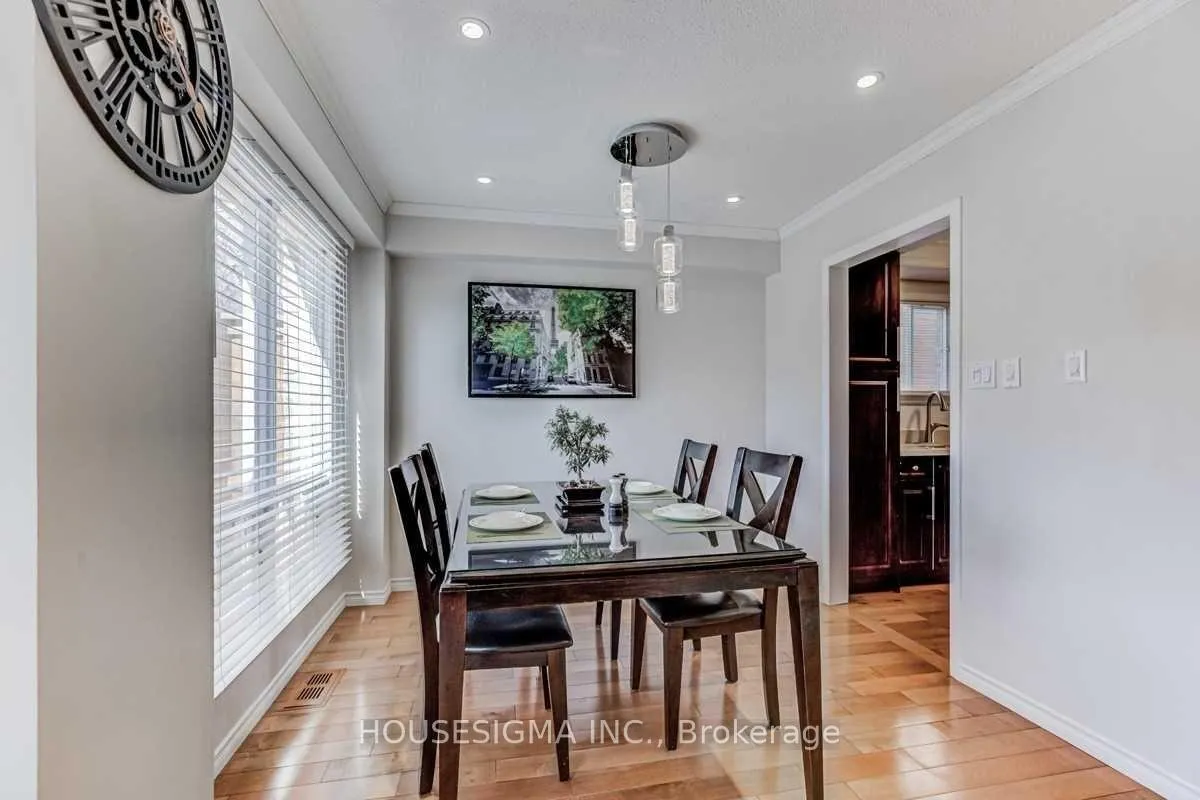 Photo 8 of 18 Fisher Crescent, Ajax, Central West — HOMEH