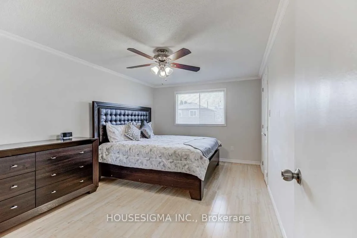 Photo 12 of 18 Fisher Crescent, Ajax, Central West — HOMEH