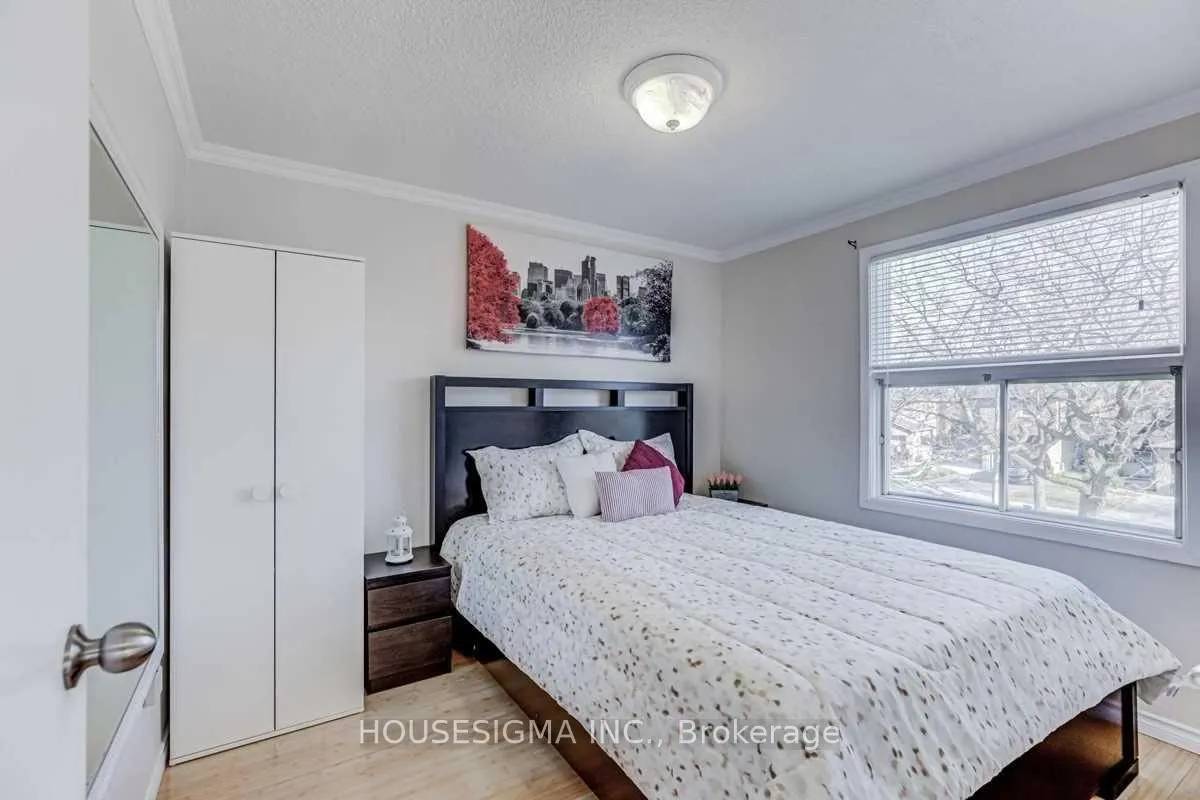 Photo 16 of 18 Fisher Crescent, Ajax, Central West — HOMEH