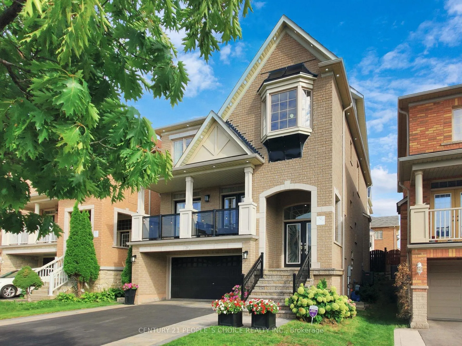 Photo 2 of 29 Young Drive, Brampton, Bram West — HOMEH