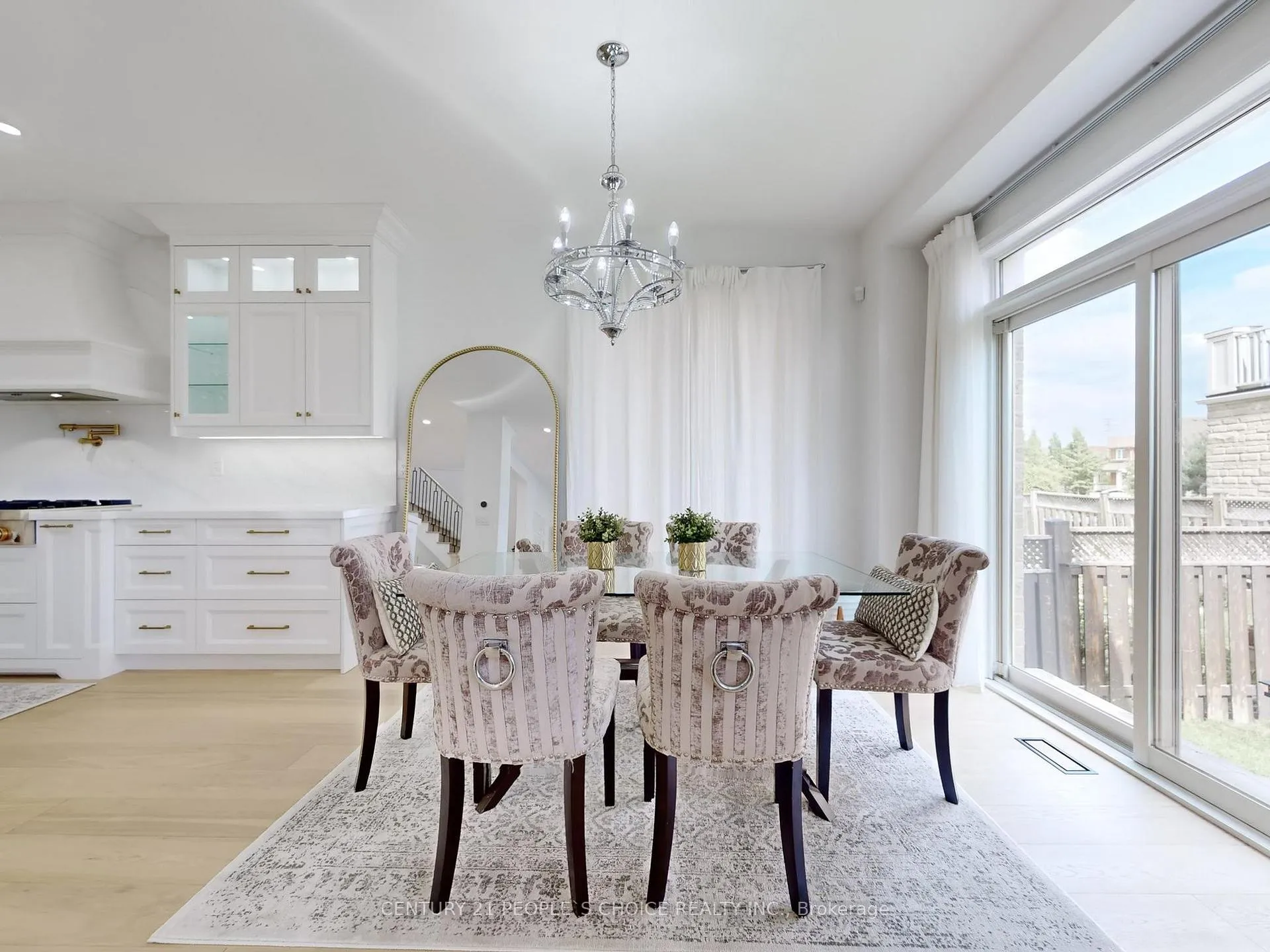 Photo 10 of 29 Young Drive, Brampton, Bram West — HOMEH