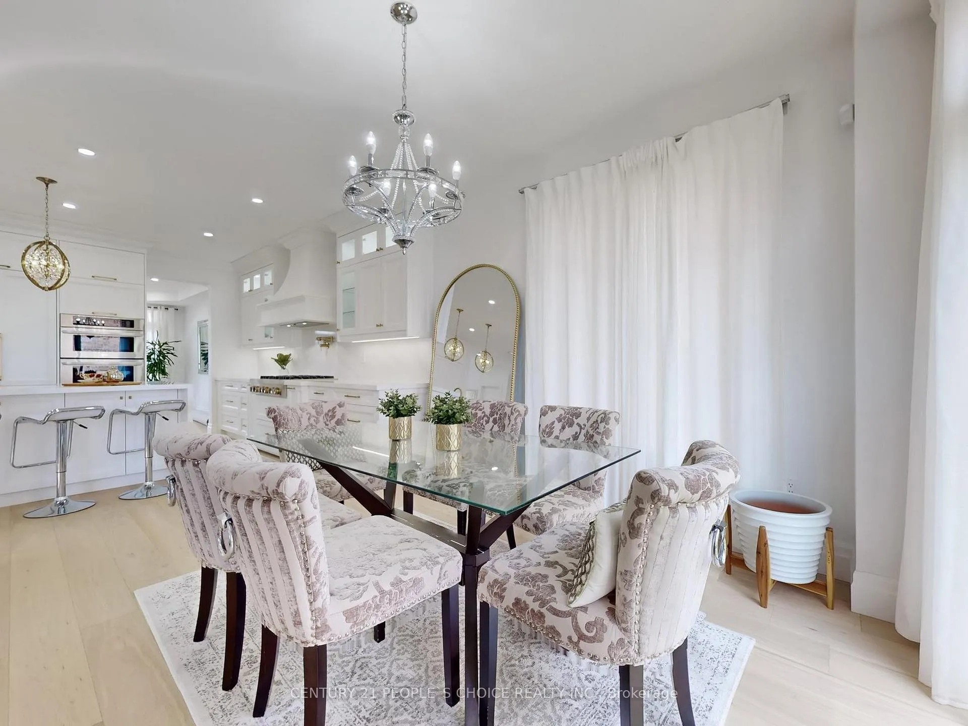 Photo 11 of 29 Young Drive, Brampton, Bram West — HOMEH