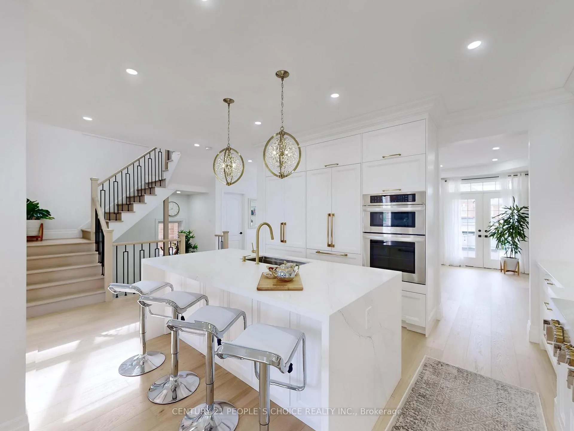 Photo 16 of 29 Young Drive, Brampton, Bram West — HOMEH