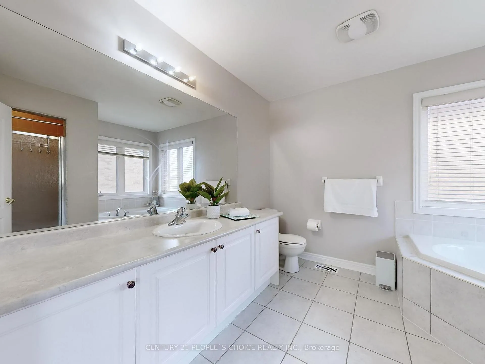 Photo 28 of 29 Young Drive, Brampton, Bram West — HOMEH