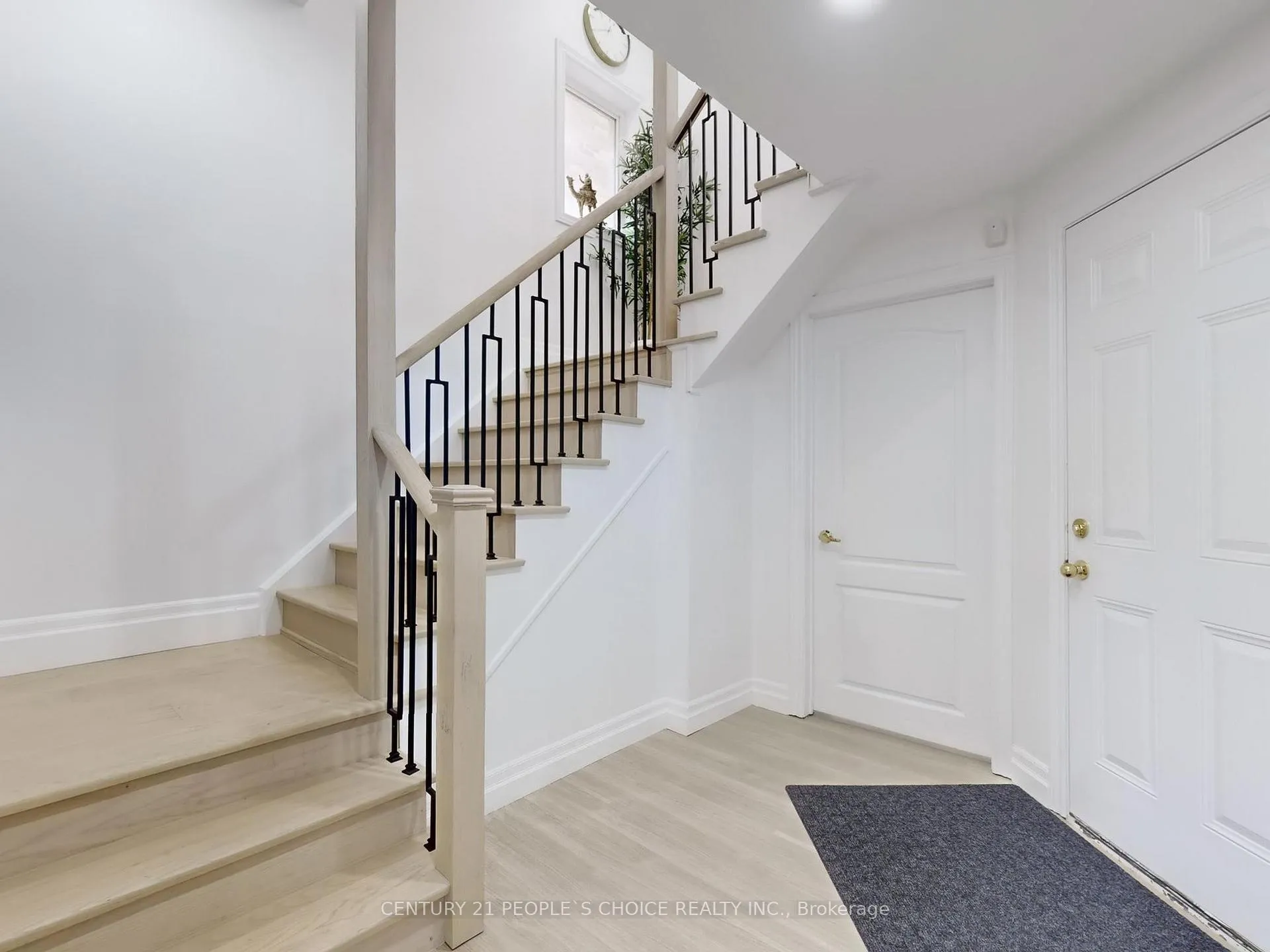 Photo 38 of 29 Young Drive, Brampton, Bram West — HOMEH