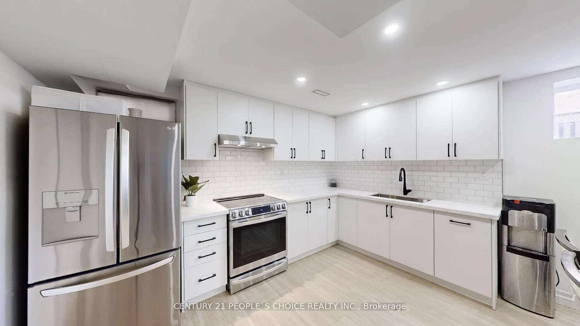 Photo 39 of 29 Young Drive, Brampton, Bram West — HOMEH