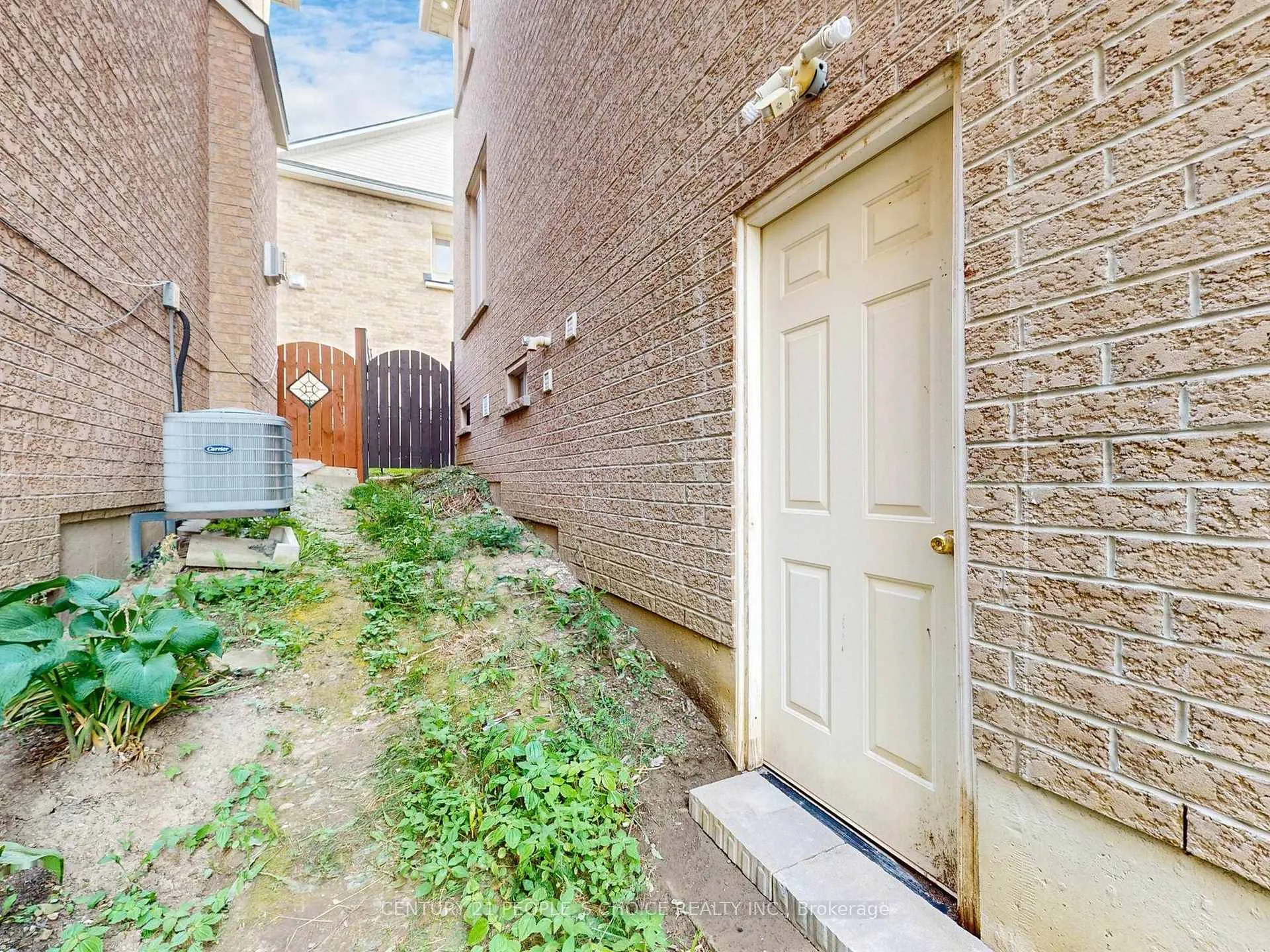 Photo 45 of 29 Young Drive, Brampton, Bram West — HOMEH