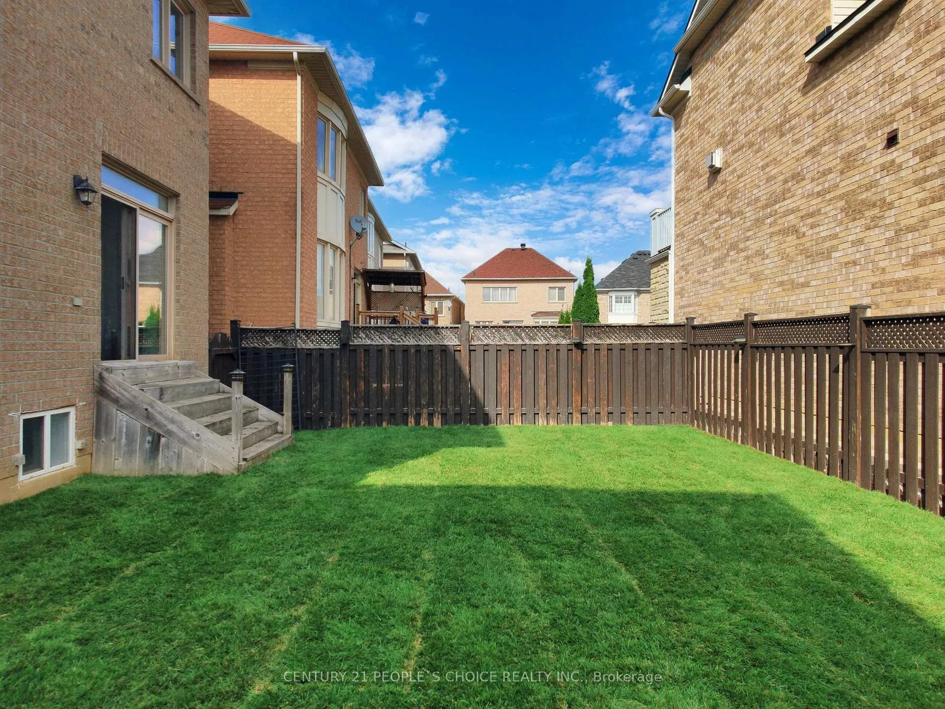 Photo 47 of 29 Young Drive, Brampton, Bram West — HOMEH
