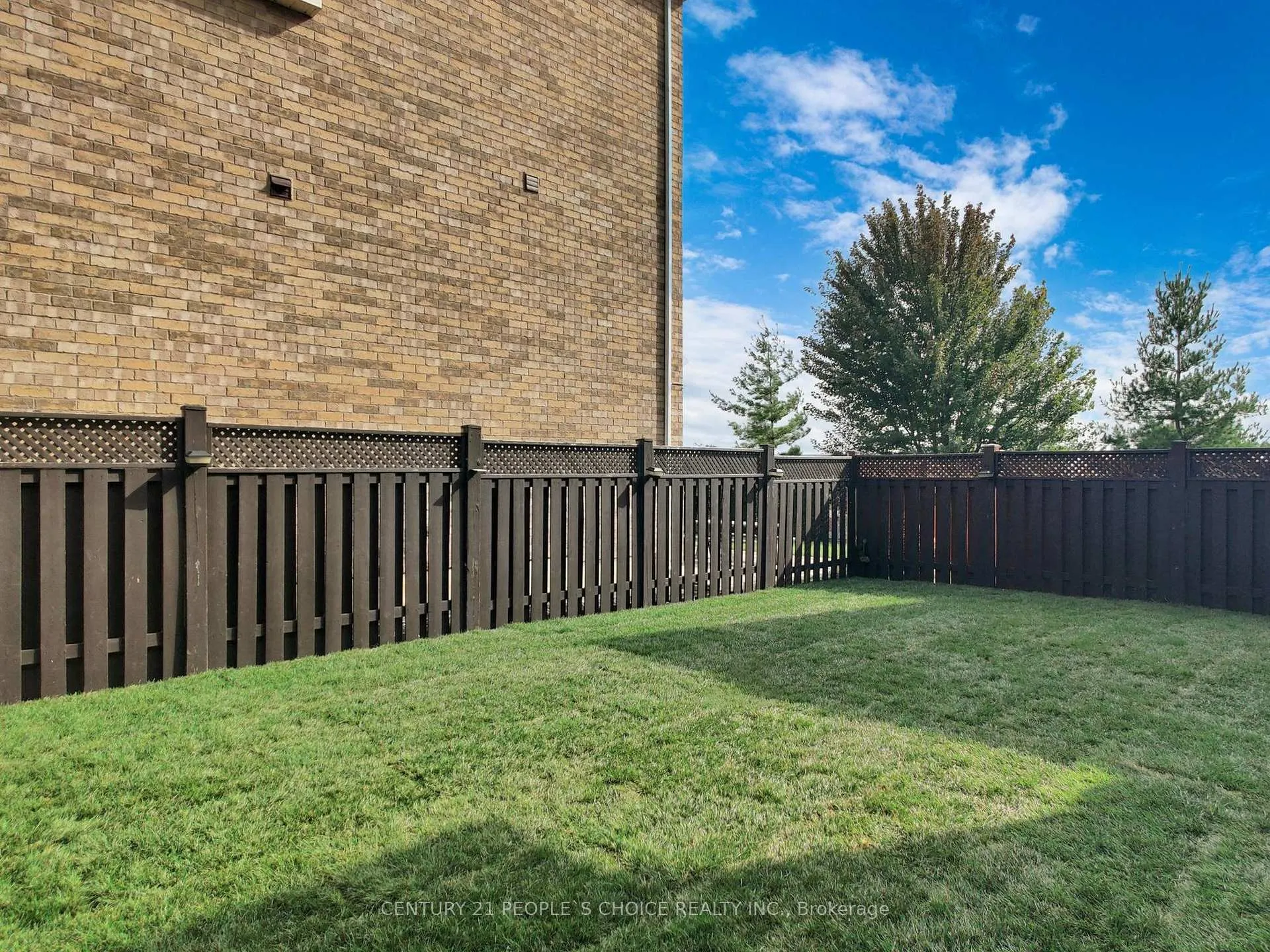 Photo 48 of 29 Young Drive, Brampton, Bram West — HOMEH