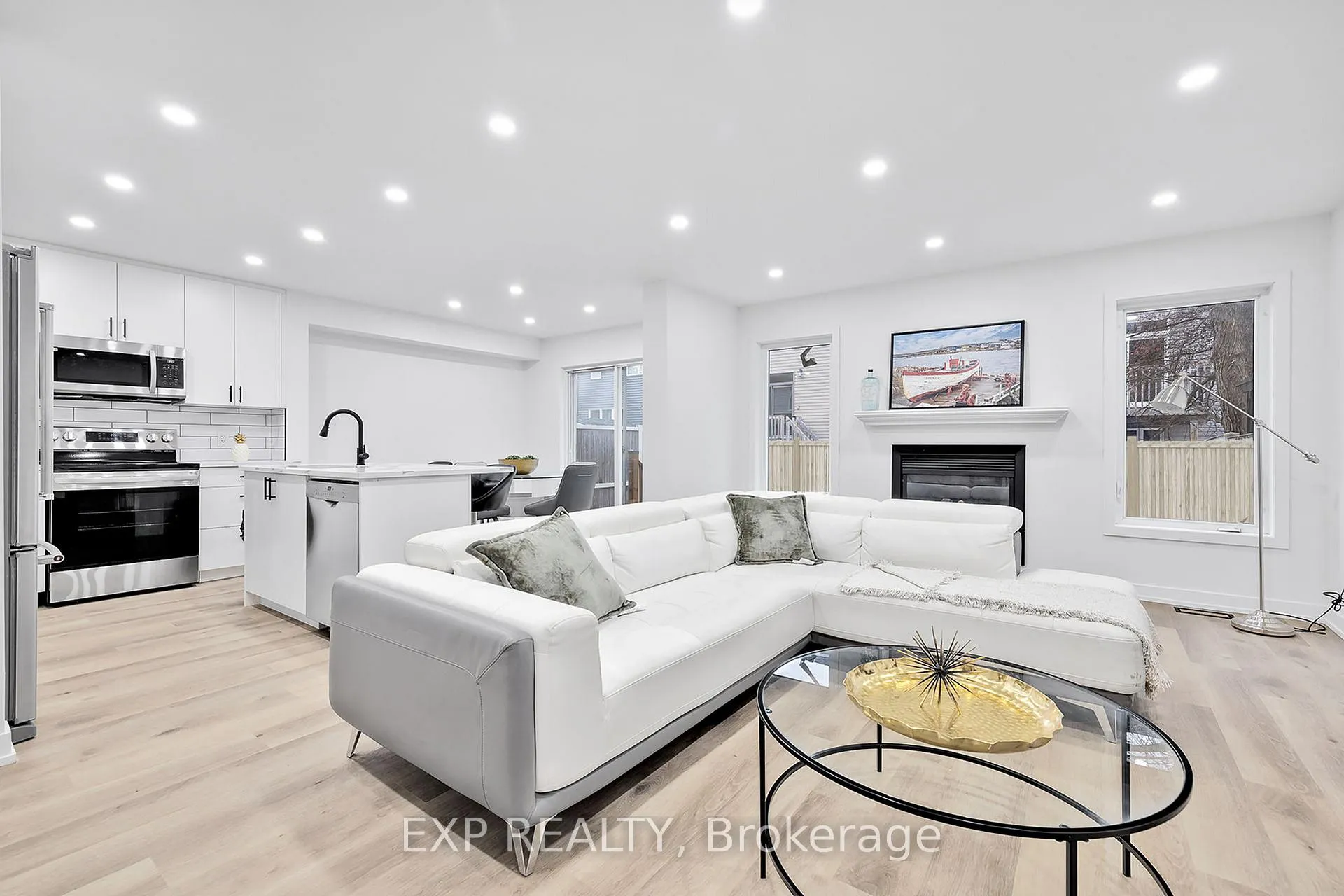 Photo 8 of 12 Marabrooke Street, Ottawa, Barrhaven - Strandherd — HOMEH