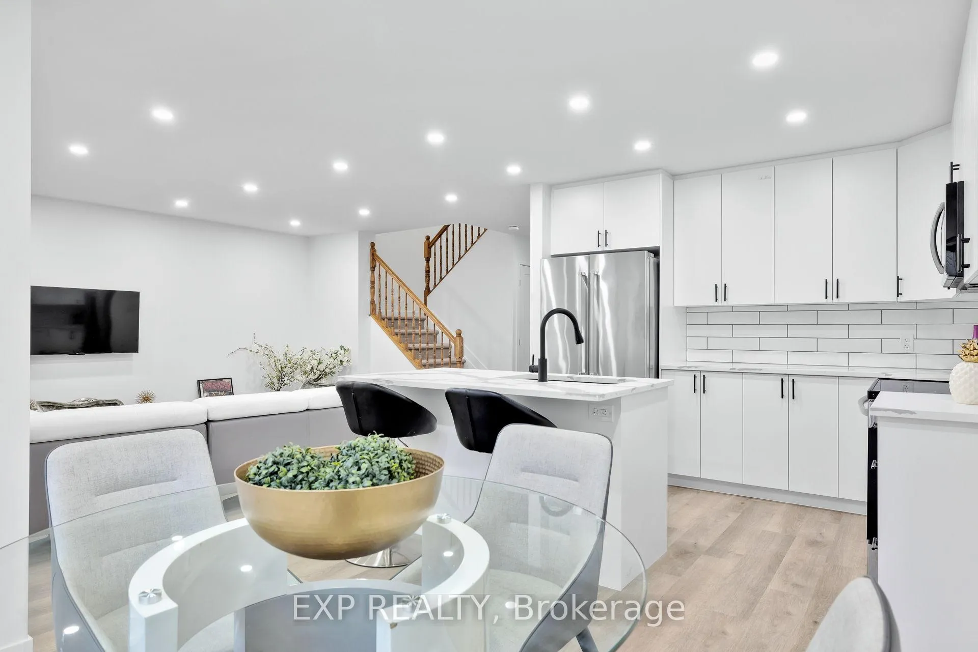Photo 16 of 12 Marabrooke Street, Ottawa, Barrhaven - Strandherd — HOMEH