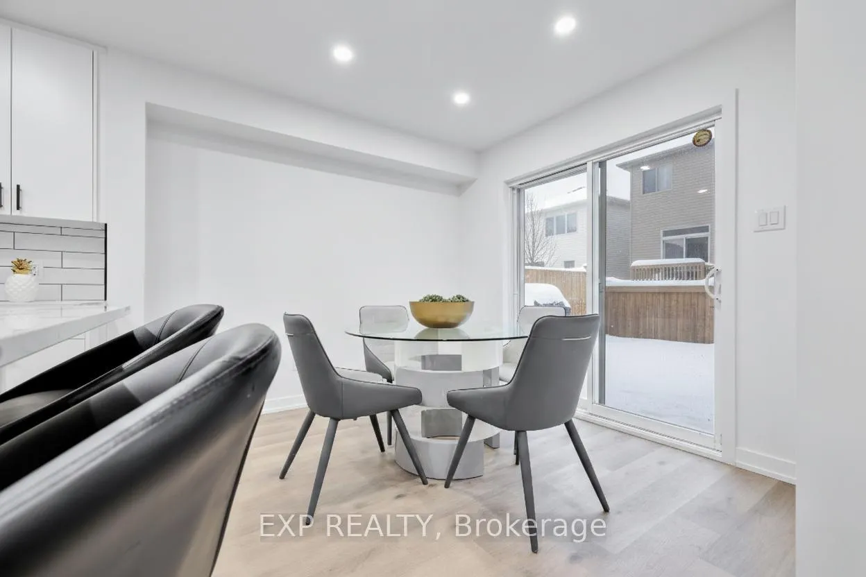 Photo 17 of 12 Marabrooke Street, Ottawa, Barrhaven - Strandherd — HOMEH