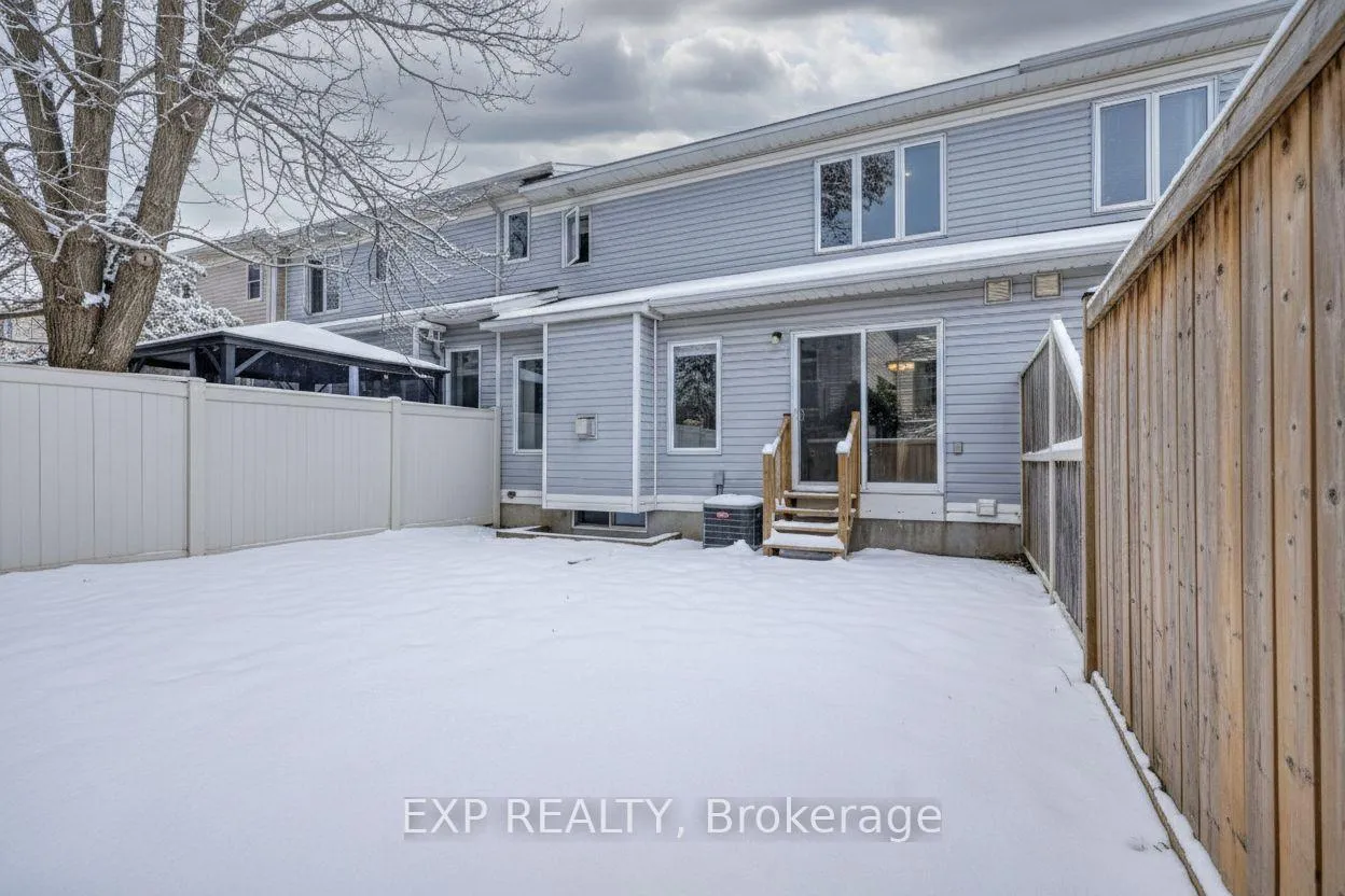 Photo 32 of 12 Marabrooke Street, Ottawa, Barrhaven - Strandherd — HOMEH