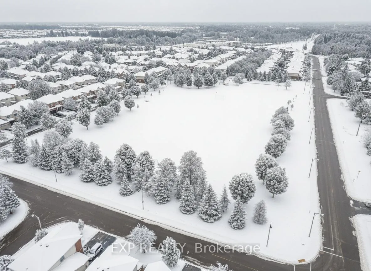 Photo 35 of 12 Marabrooke Street, Ottawa, Barrhaven - Strandherd — HOMEH