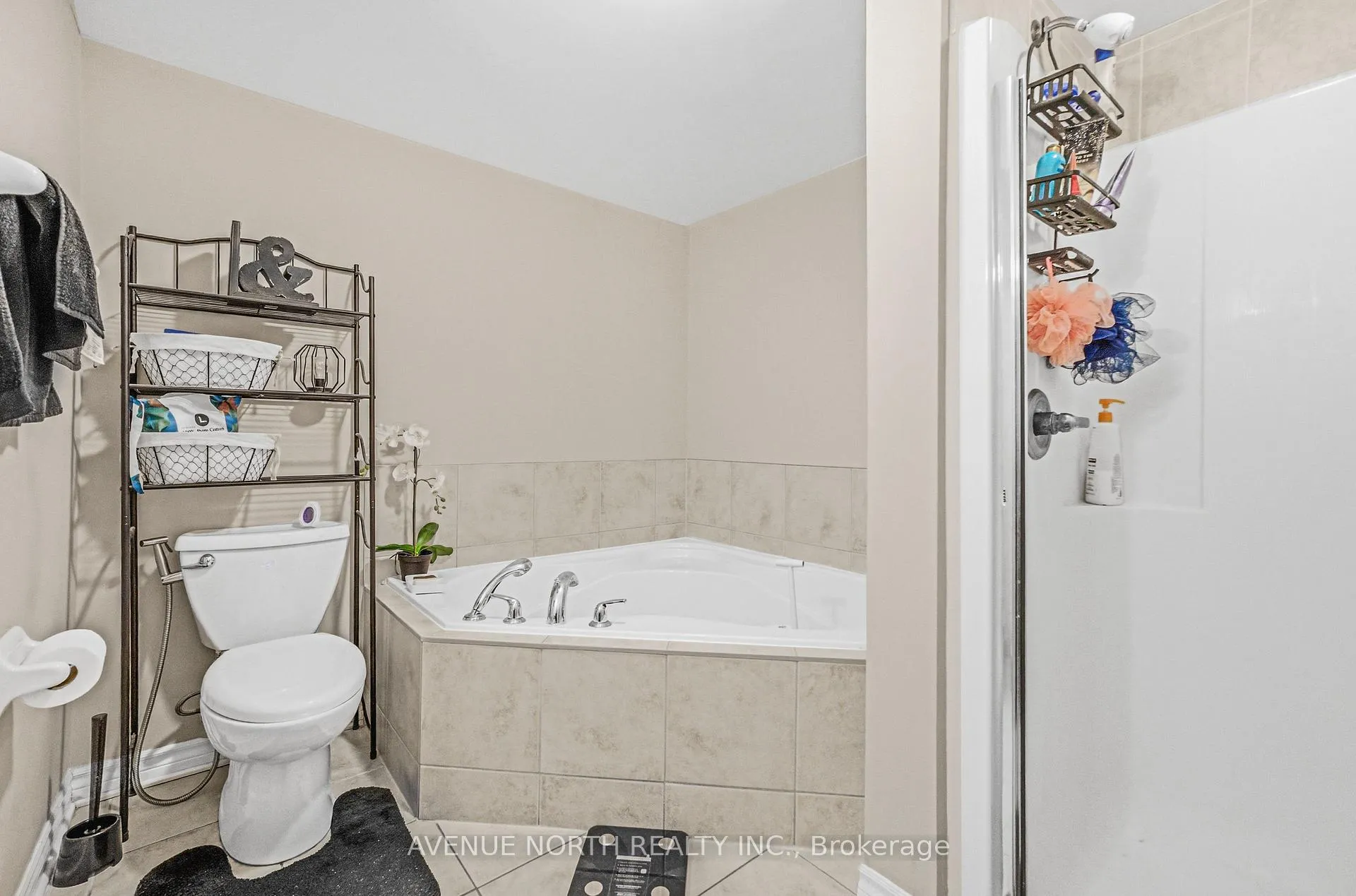 Photo 10 of Unit 812, 314 Central Park Drive, Ottawa, Central Park — HOMEH
