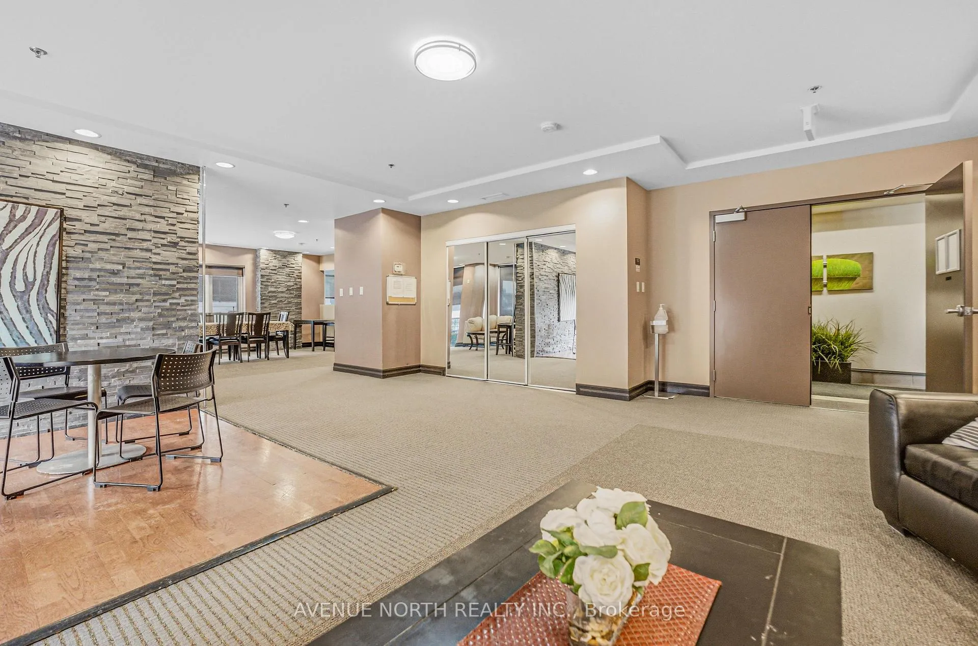 Photo 21 of Unit 812, 314 Central Park Drive, Ottawa, Central Park — HOMEH