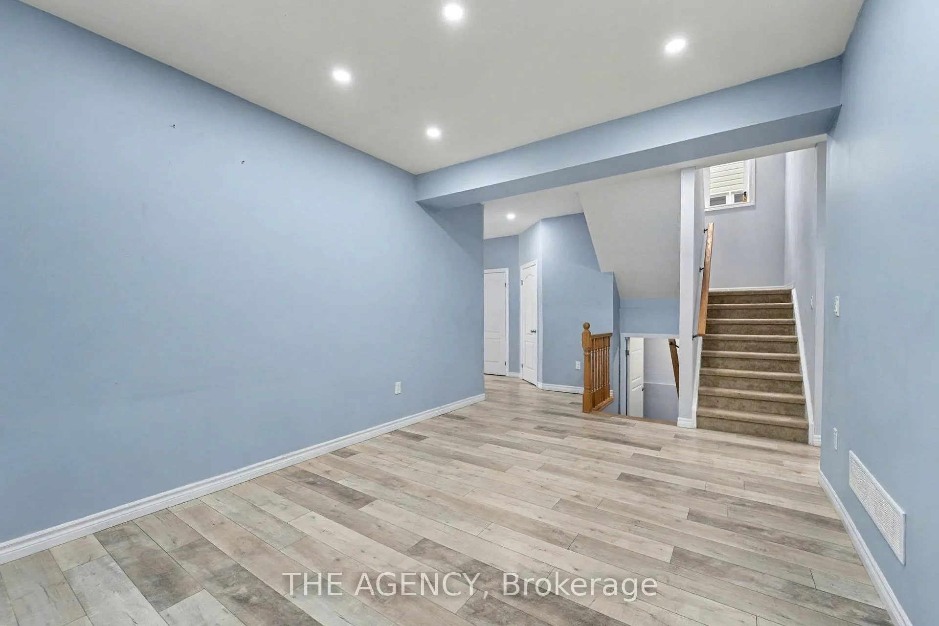 Photo 8 of 2356 Constance Avenue, London, South U — HOMEH