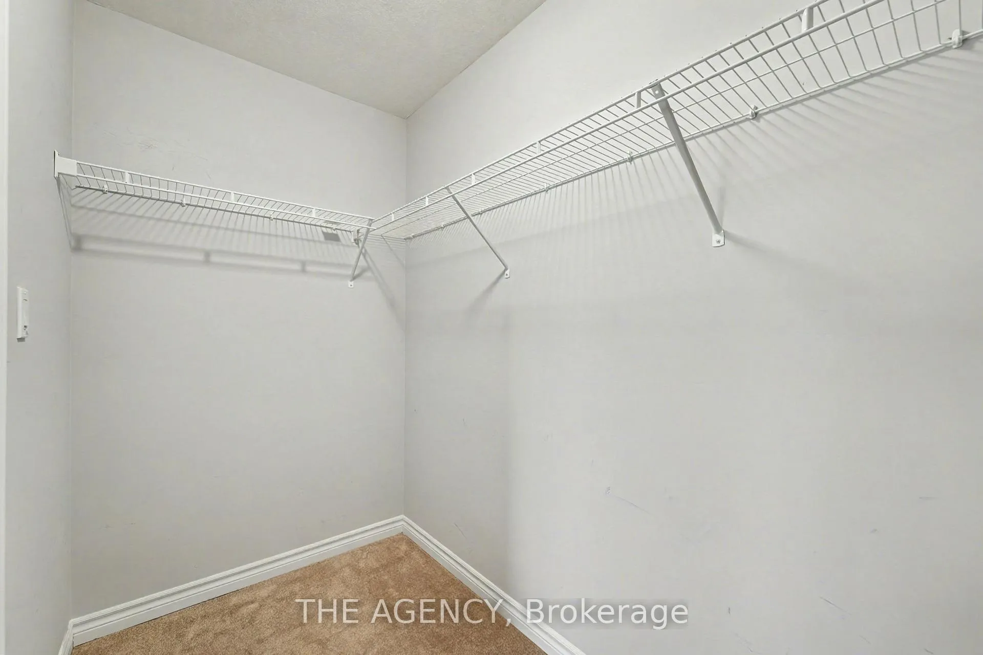 Photo 29 of 2356 Constance Avenue, London, South U — HOMEH
