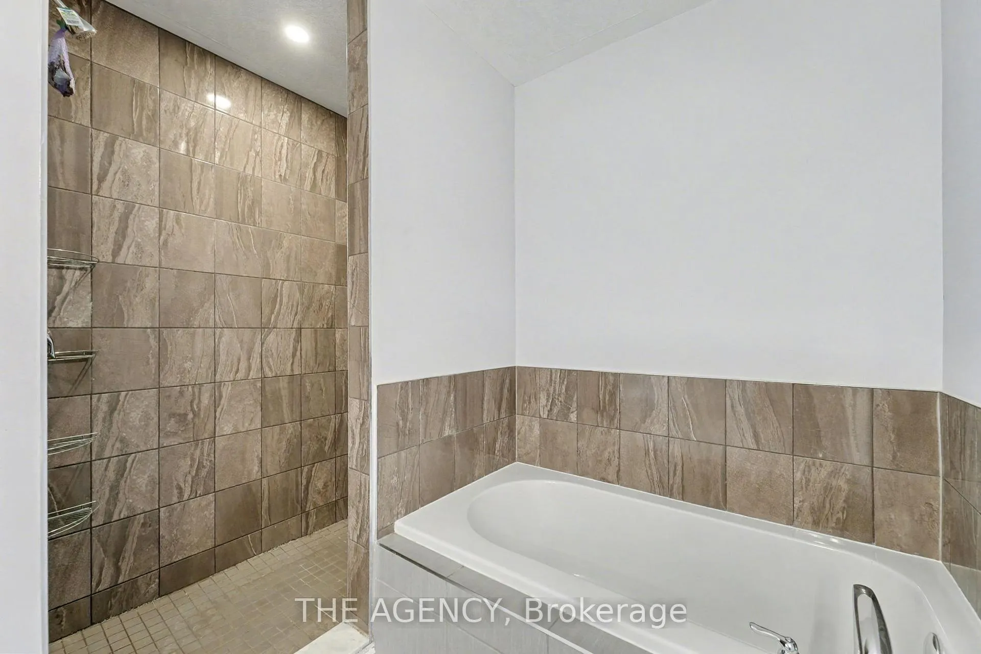 Photo 31 of 2356 Constance Avenue, London, South U — HOMEH
