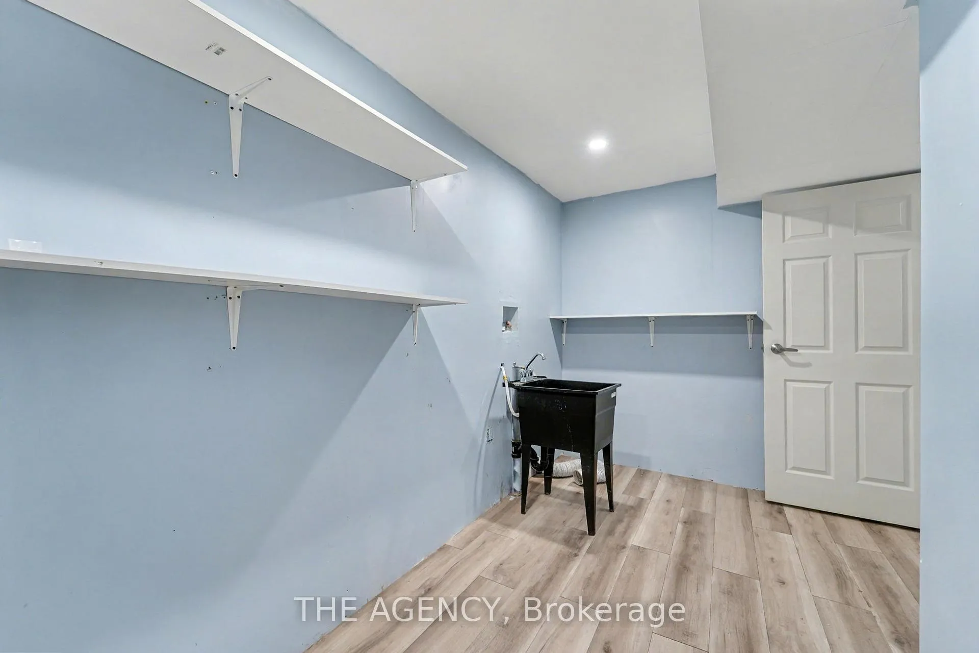 Photo 37 of 2356 Constance Avenue, London, South U — HOMEH