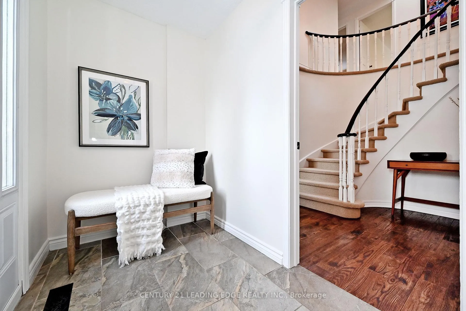 Photo 5 of 23 Hare Court, Markham, Old Markham Village — HOMEH
