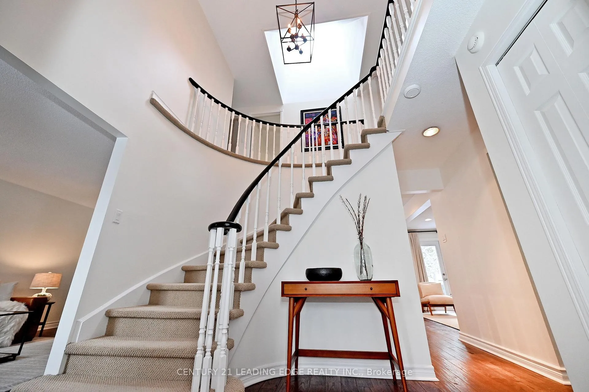 Photo 6 of 23 Hare Court, Markham, Old Markham Village — HOMEH