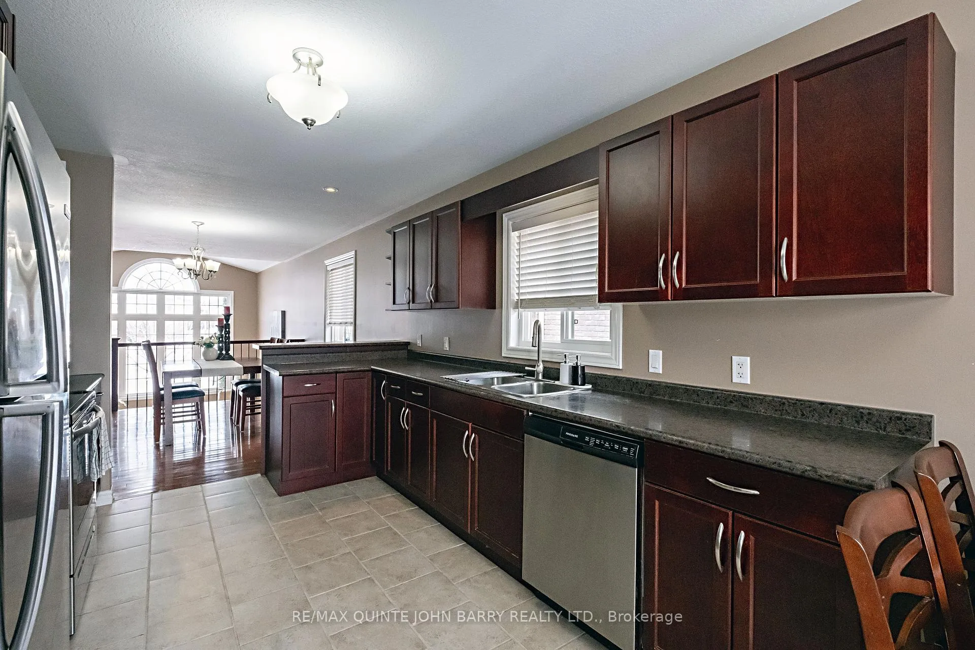 Photo 17 of 105 Parkview Heights, Quinte West, Murray Ward — HOMEH