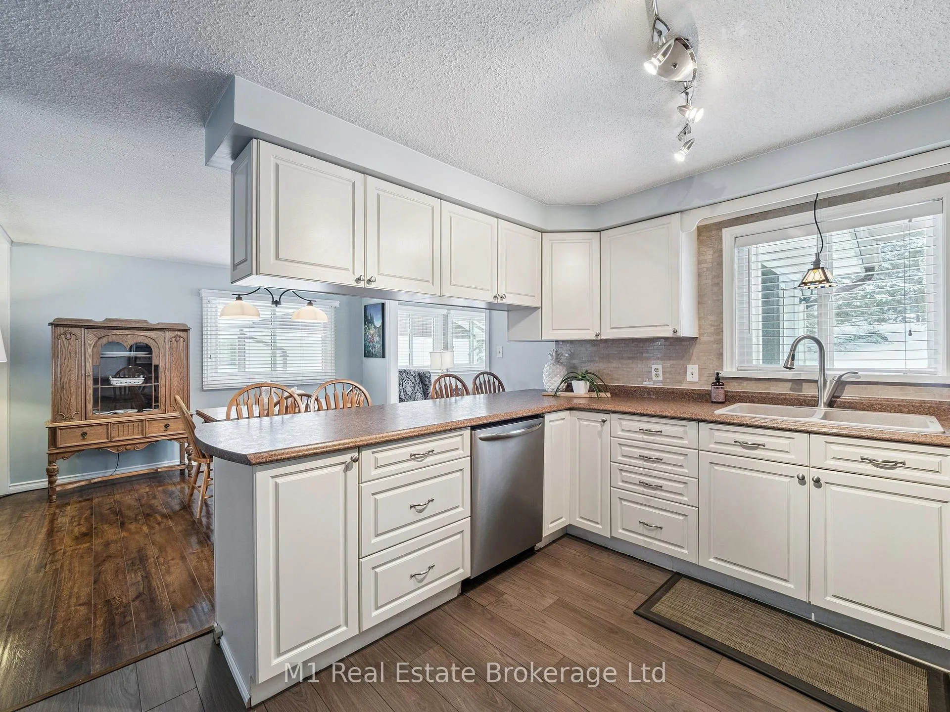 Photo 10 of 94 Tamarack Drive, Oro-Medonte, Rural Oro-Medonte — HOMEH