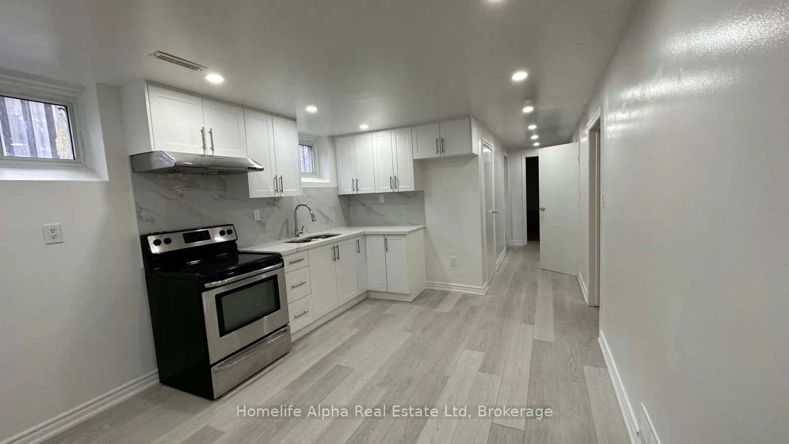 Front of Unit Basement, 865 Hillcrest Road S
