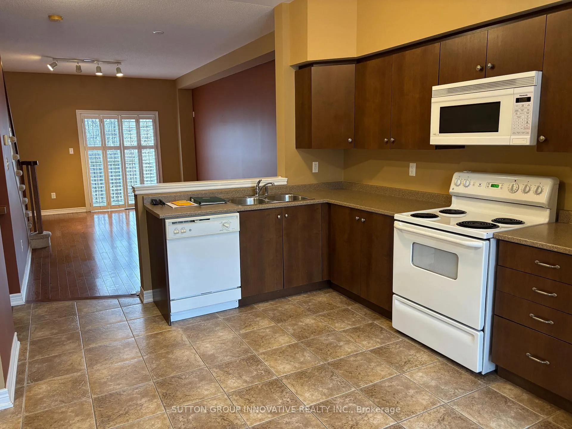 Photo 30 of 15 Chapman Lane, Hamilton, Ancaster — HOMEH