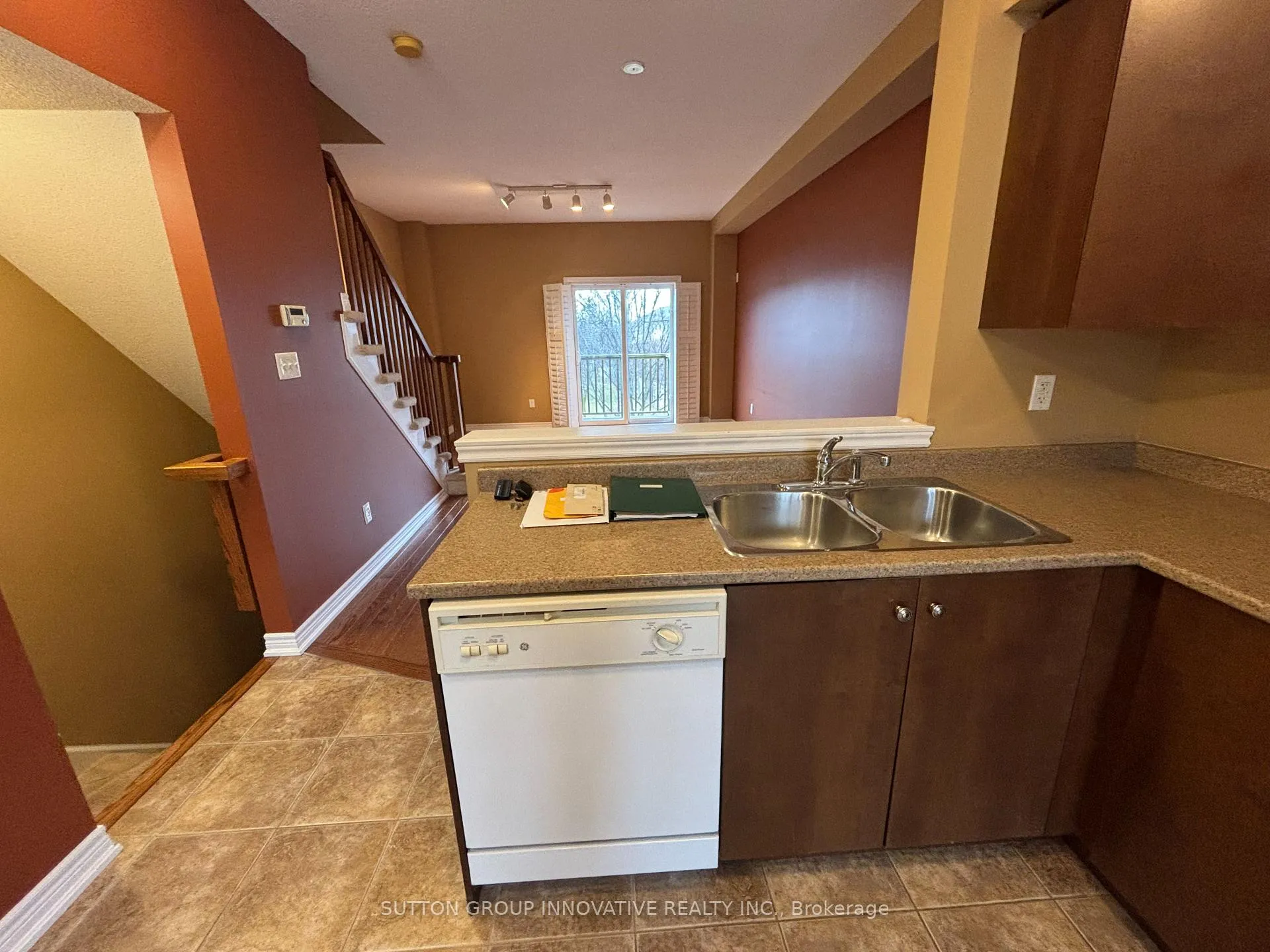 Photo 36 of 15 Chapman Lane, Hamilton, Ancaster — HOMEH