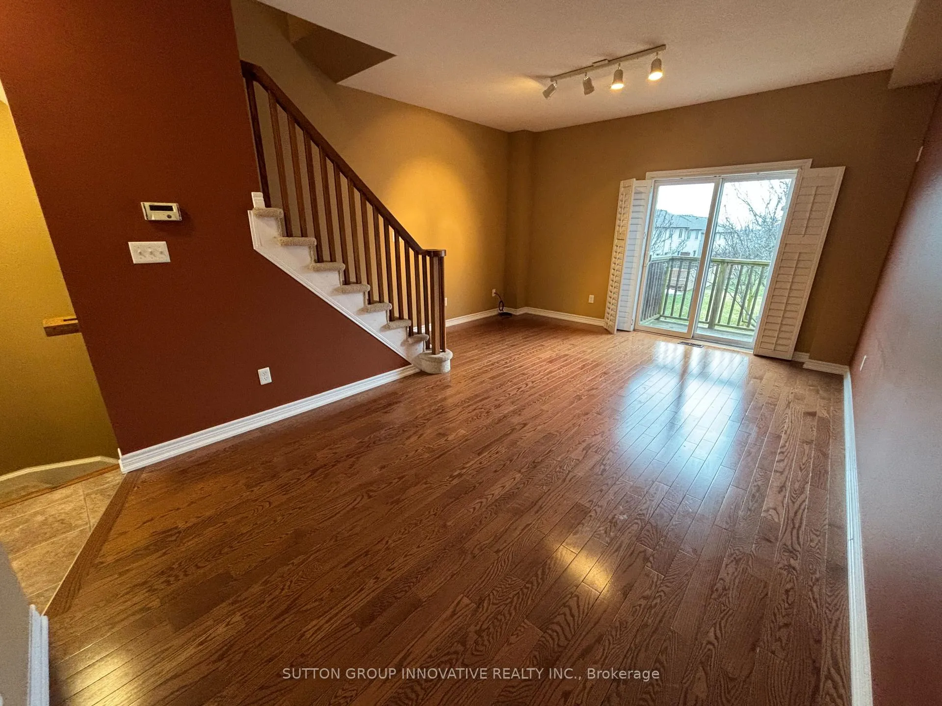 Photo 38 of 15 Chapman Lane, Hamilton, Ancaster — HOMEH