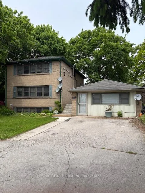 Photo 2 of 7076 Longwoods Road, London, South V — HOMEH