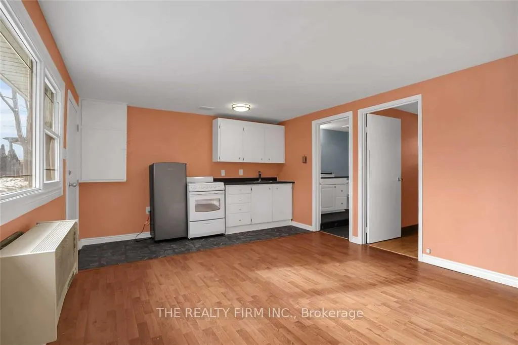 Photo 28 of 7076 Longwoods Road, London, South V — HOMEH