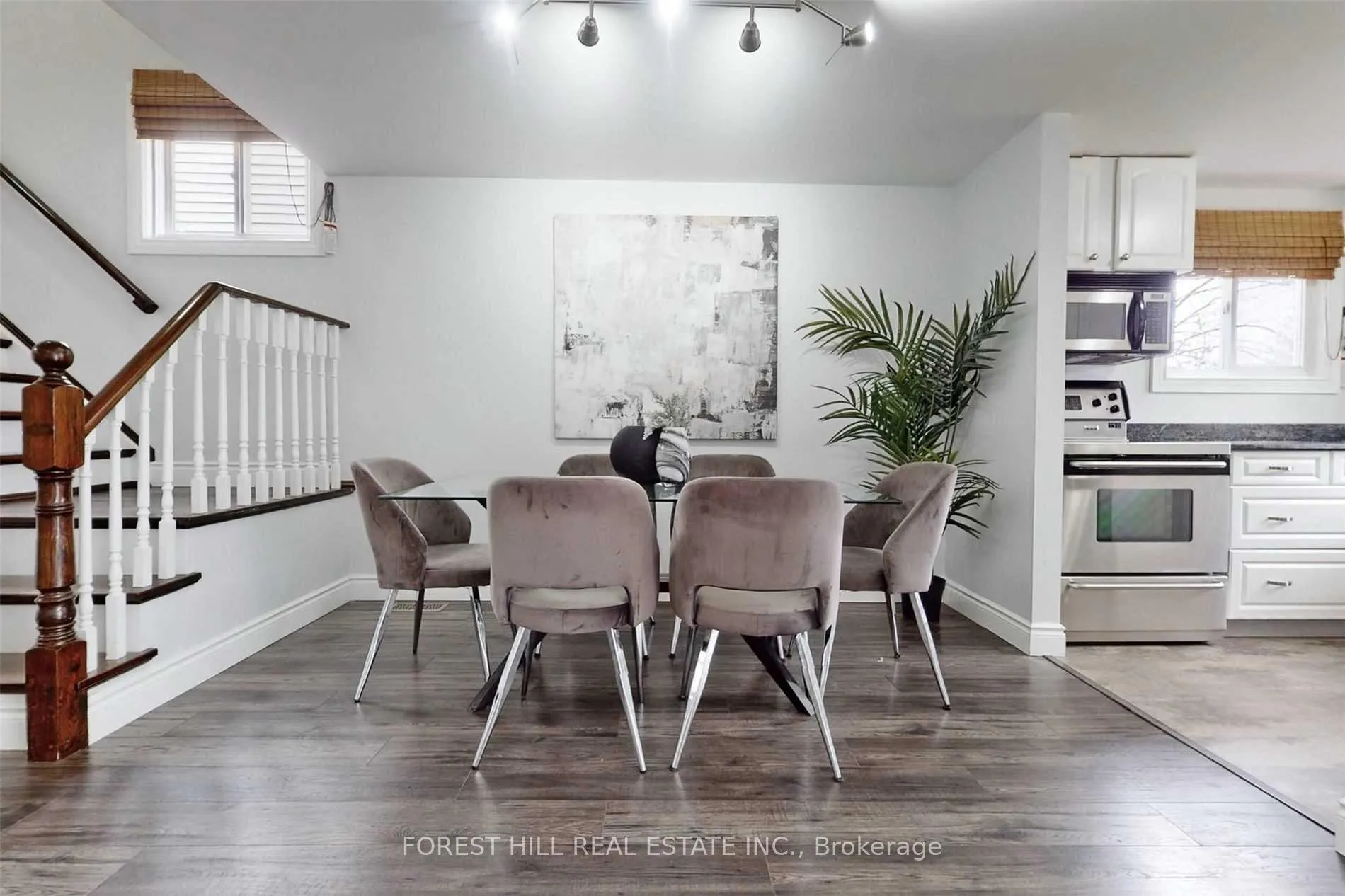 Photo 2 of 213 Hickling Trail, Barrie, Grove East — HOMEH