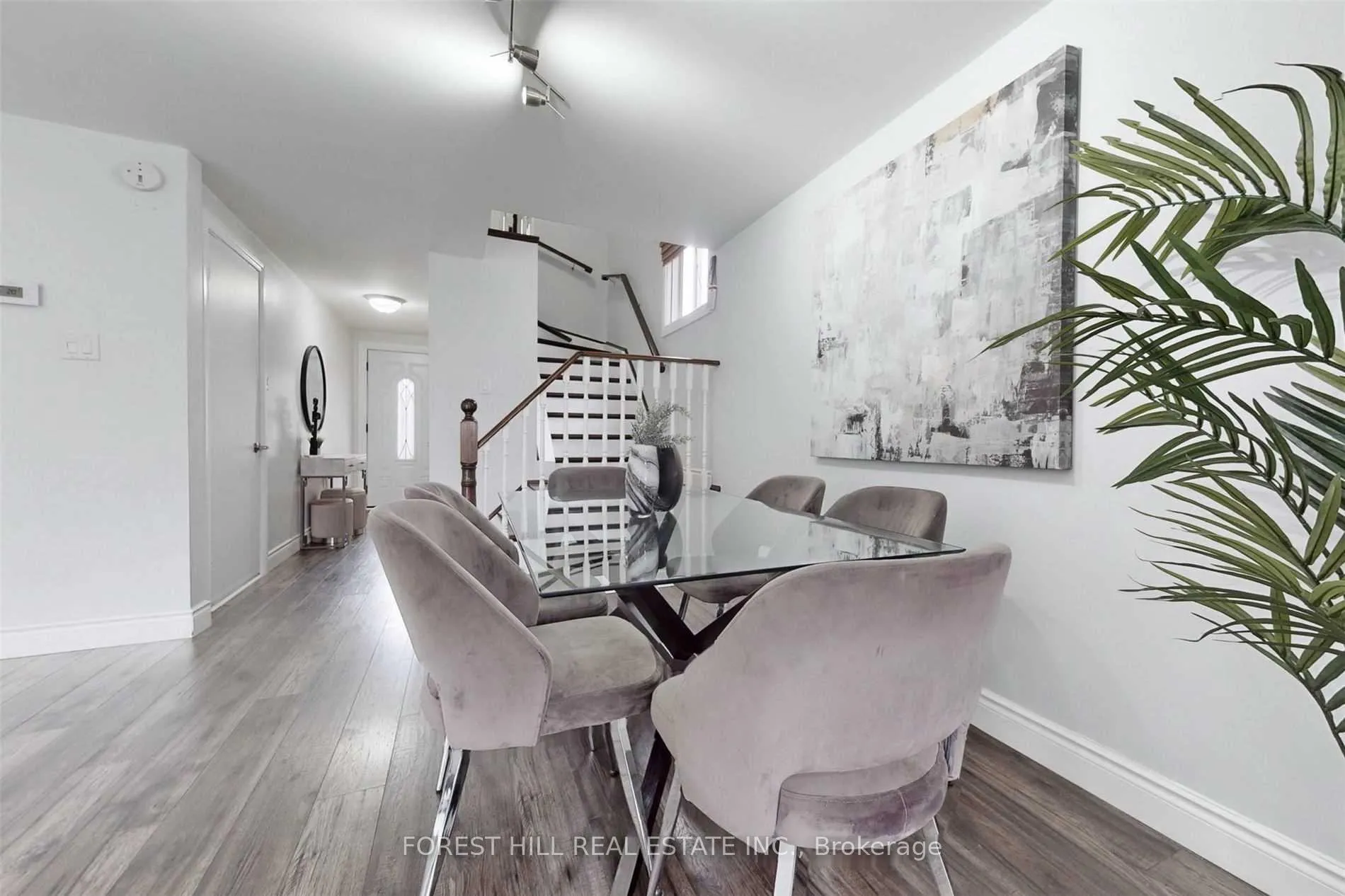 Photo 3 of 213 Hickling Trail, Barrie, Grove East — HOMEH
