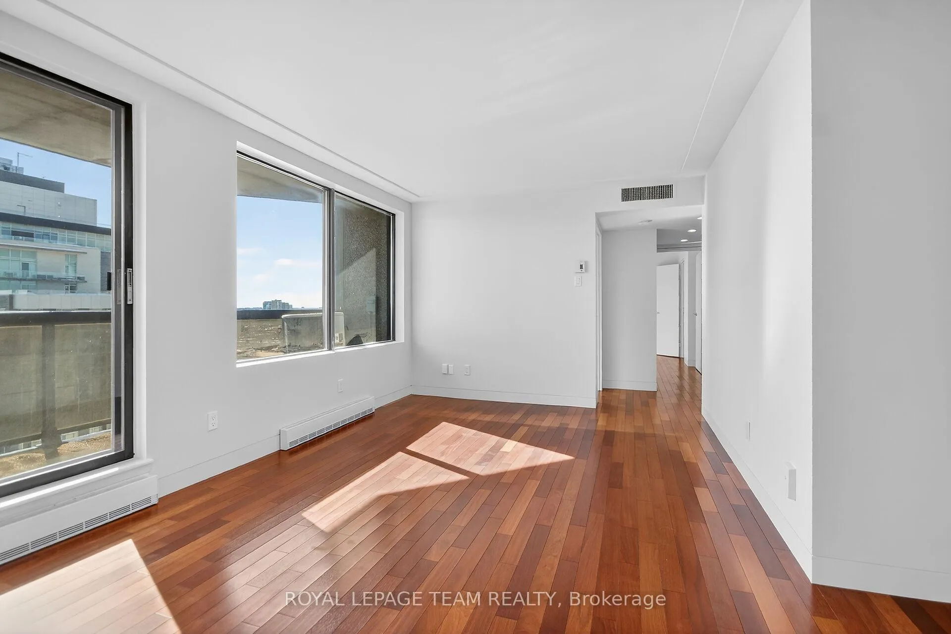 Photo 7 of Unit 2003, 470 Laurier Avenue W, Ottawa, Ottawa Centre — HOMEH