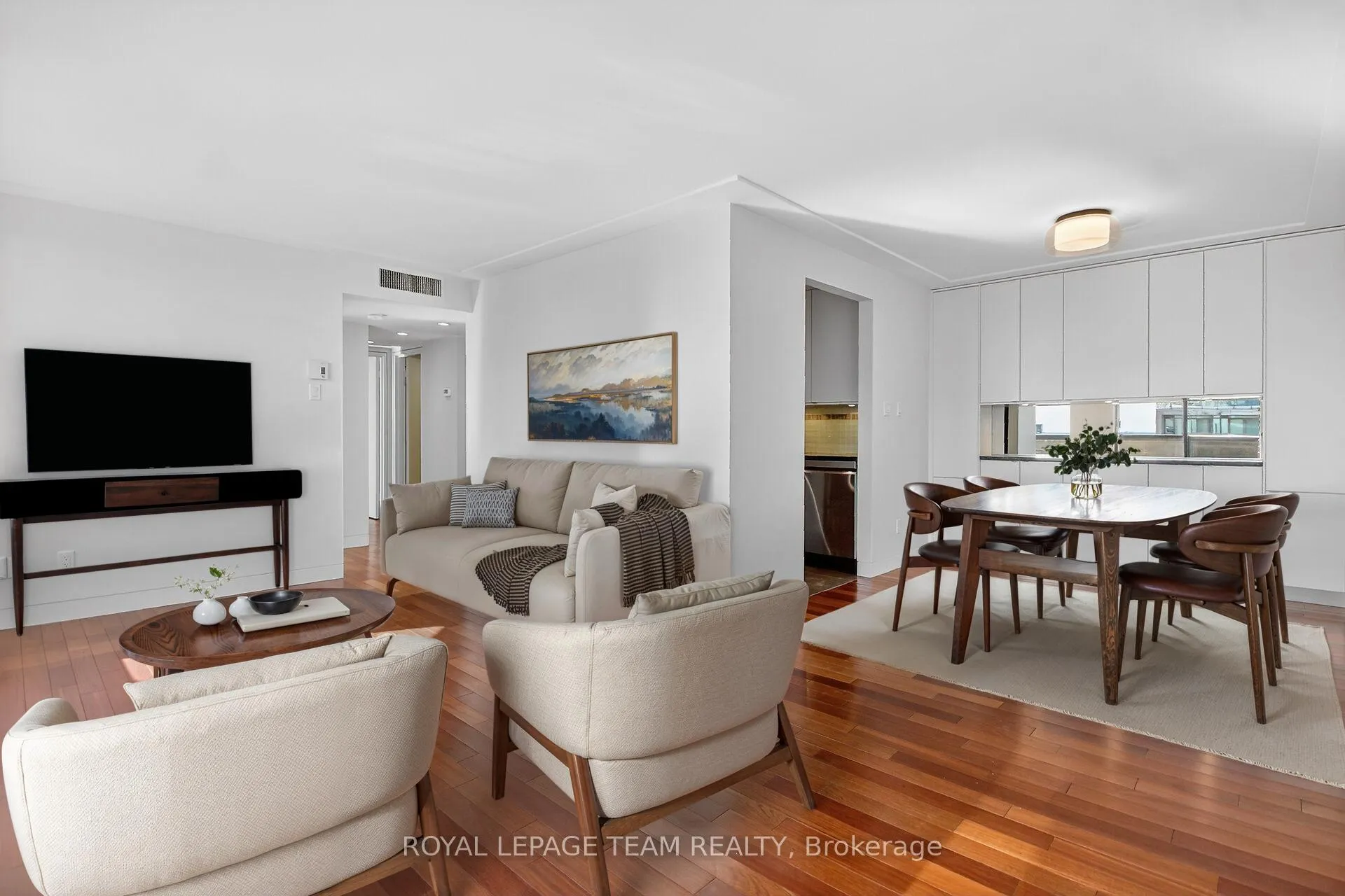 Photo 10 of Unit 2003, 470 Laurier Avenue W, Ottawa, Ottawa Centre — HOMEH