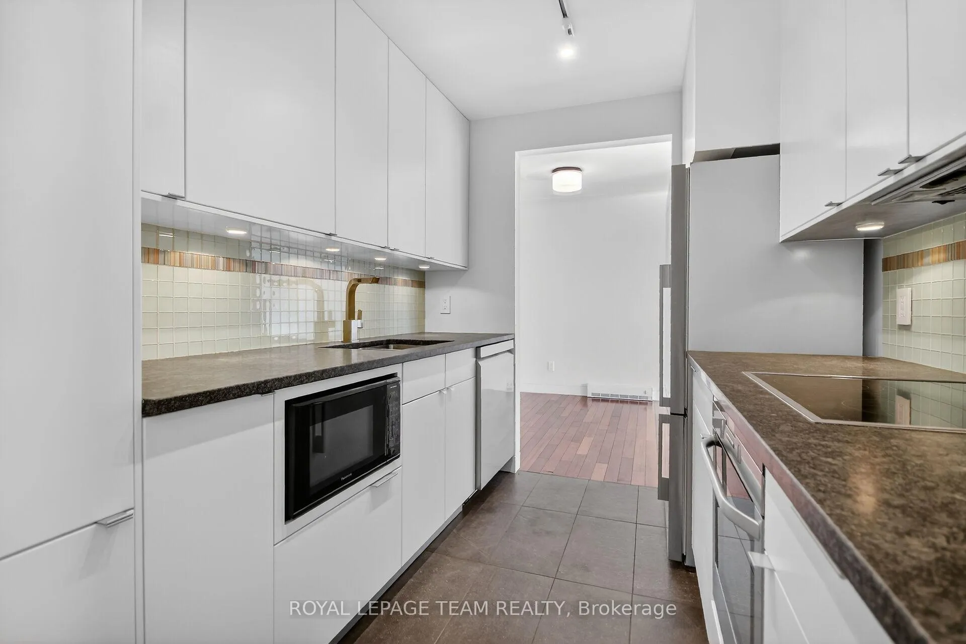 Photo 12 of Unit 2003, 470 Laurier Avenue W, Ottawa, Ottawa Centre — HOMEH