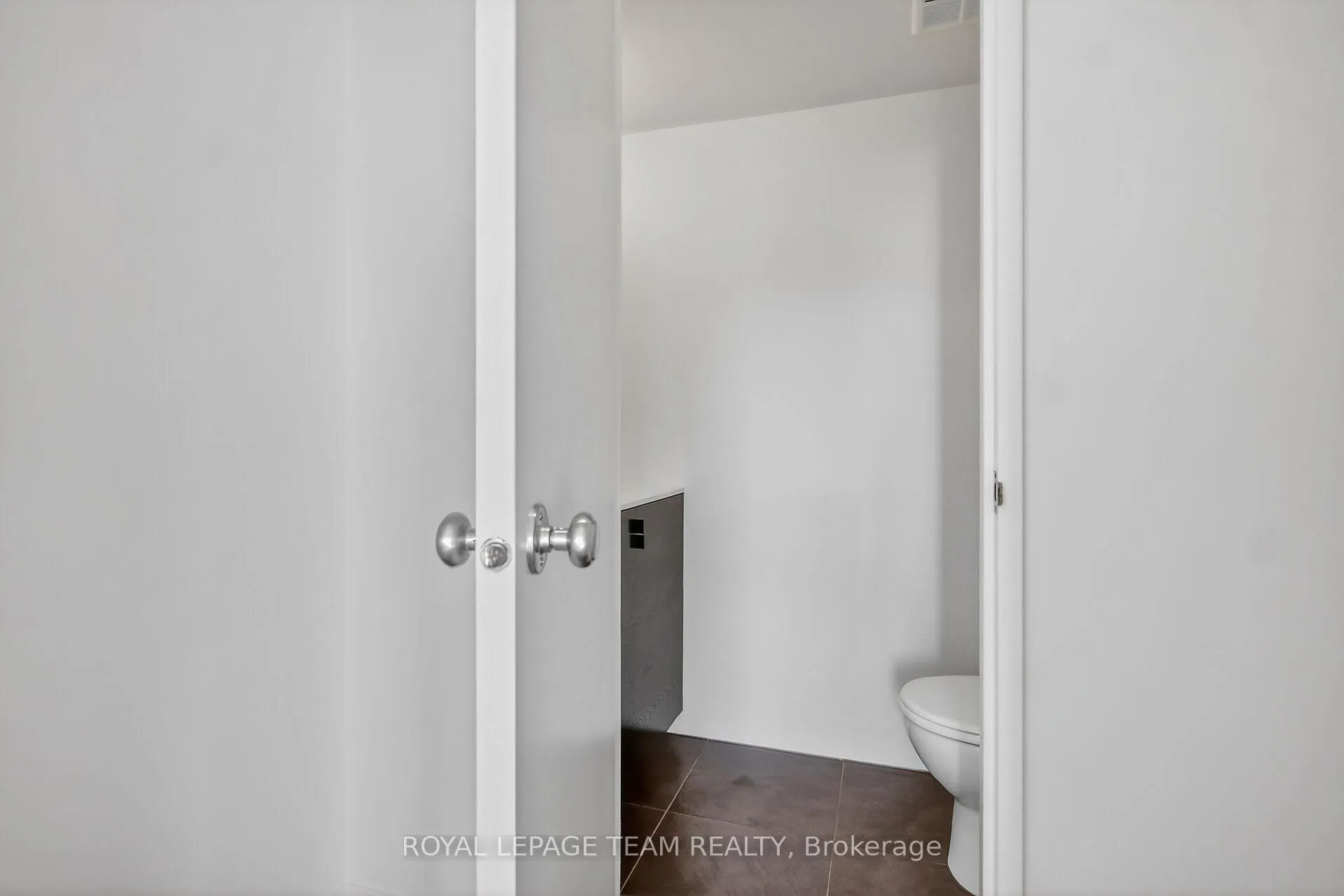 Photo 19 of Unit 2003, 470 Laurier Avenue W, Ottawa, Ottawa Centre — HOMEH
