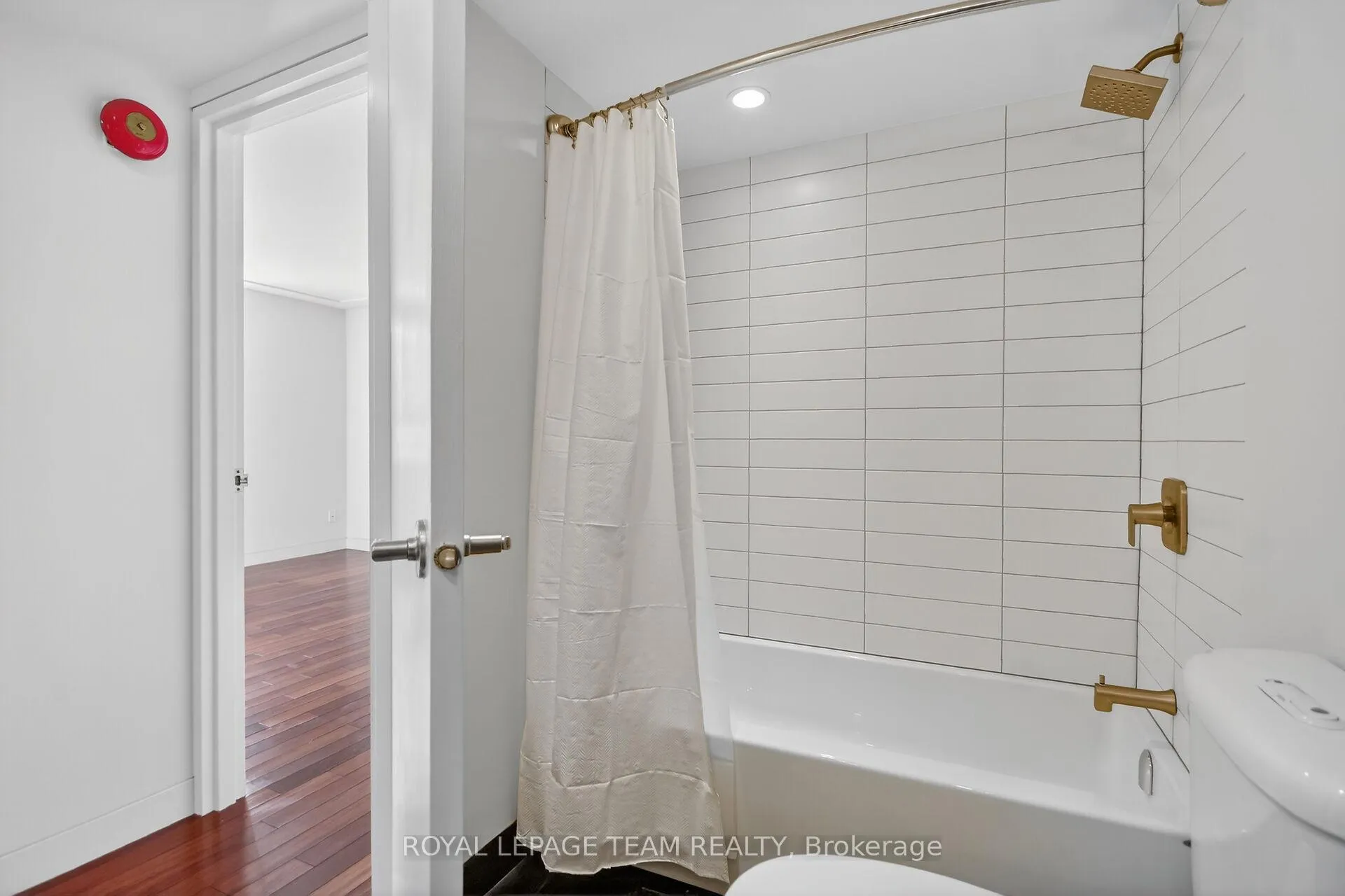 Photo 24 of Unit 2003, 470 Laurier Avenue W, Ottawa, Ottawa Centre — HOMEH