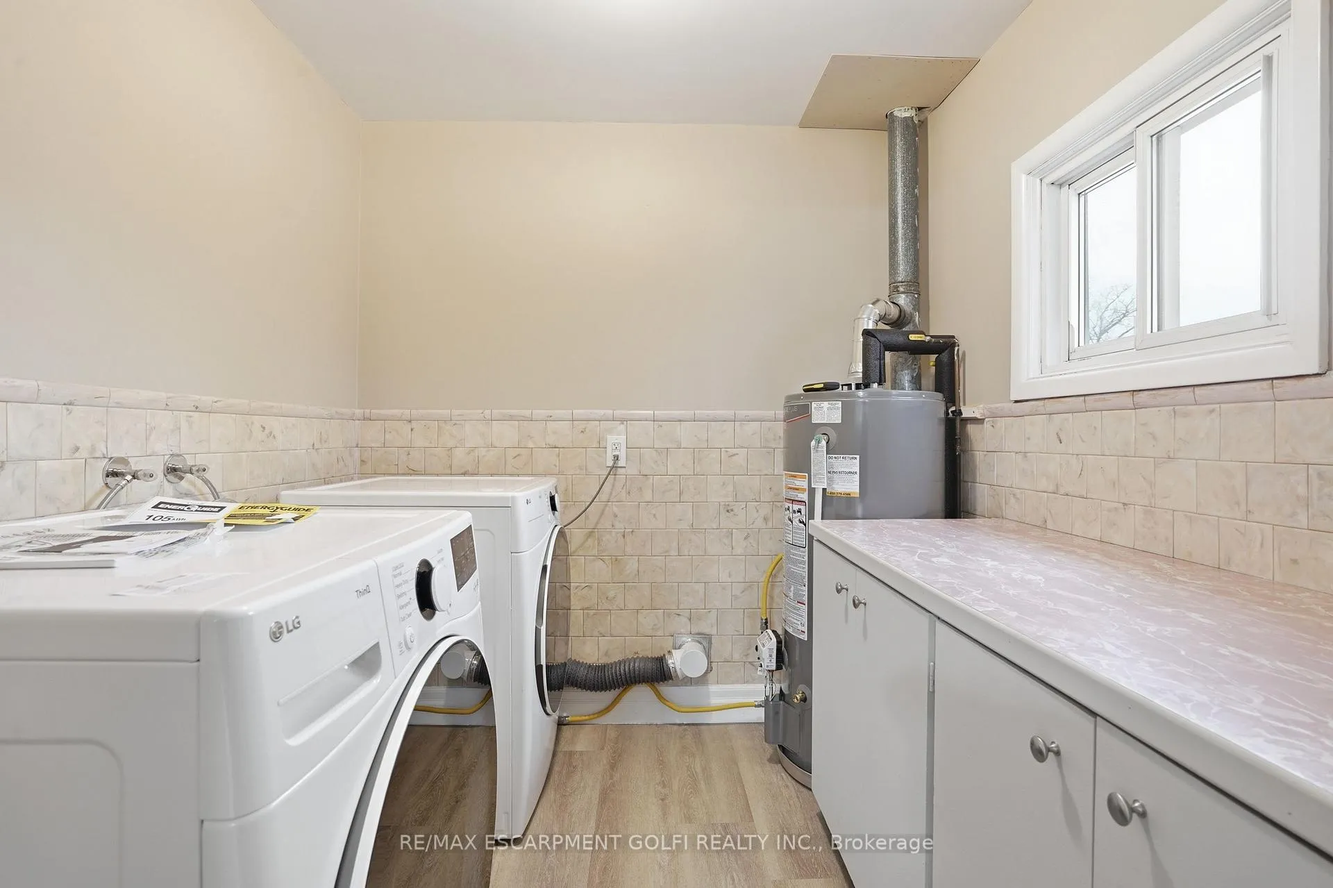 Photo 11 of 43 Chippawa Road, Port Colborne, Bethel — HOMEH