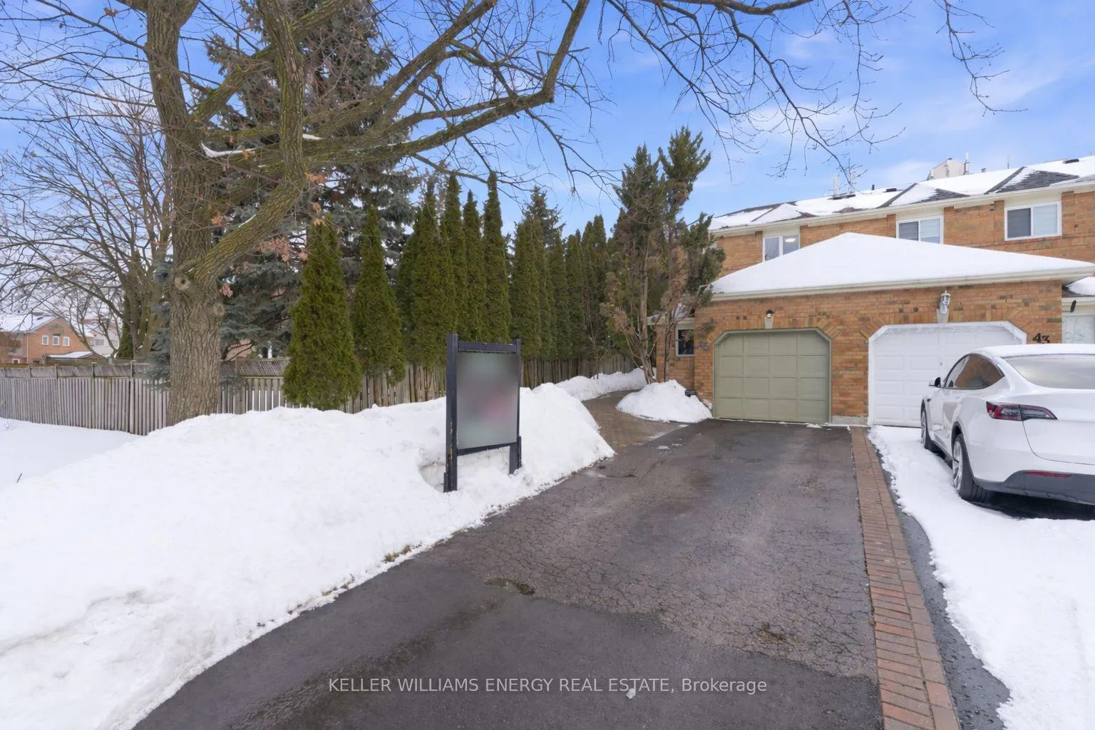 Photo 2 of 45 Davies Crescent, Whitby, Pringle Creek — HOMEH