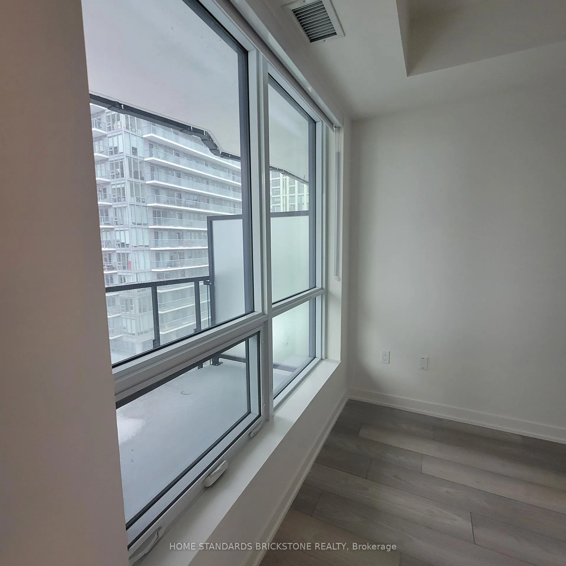Photo 6 of Unit 1012, 110 Broadway Avenue, Toronto, Mount Pleasant West — HOMEH